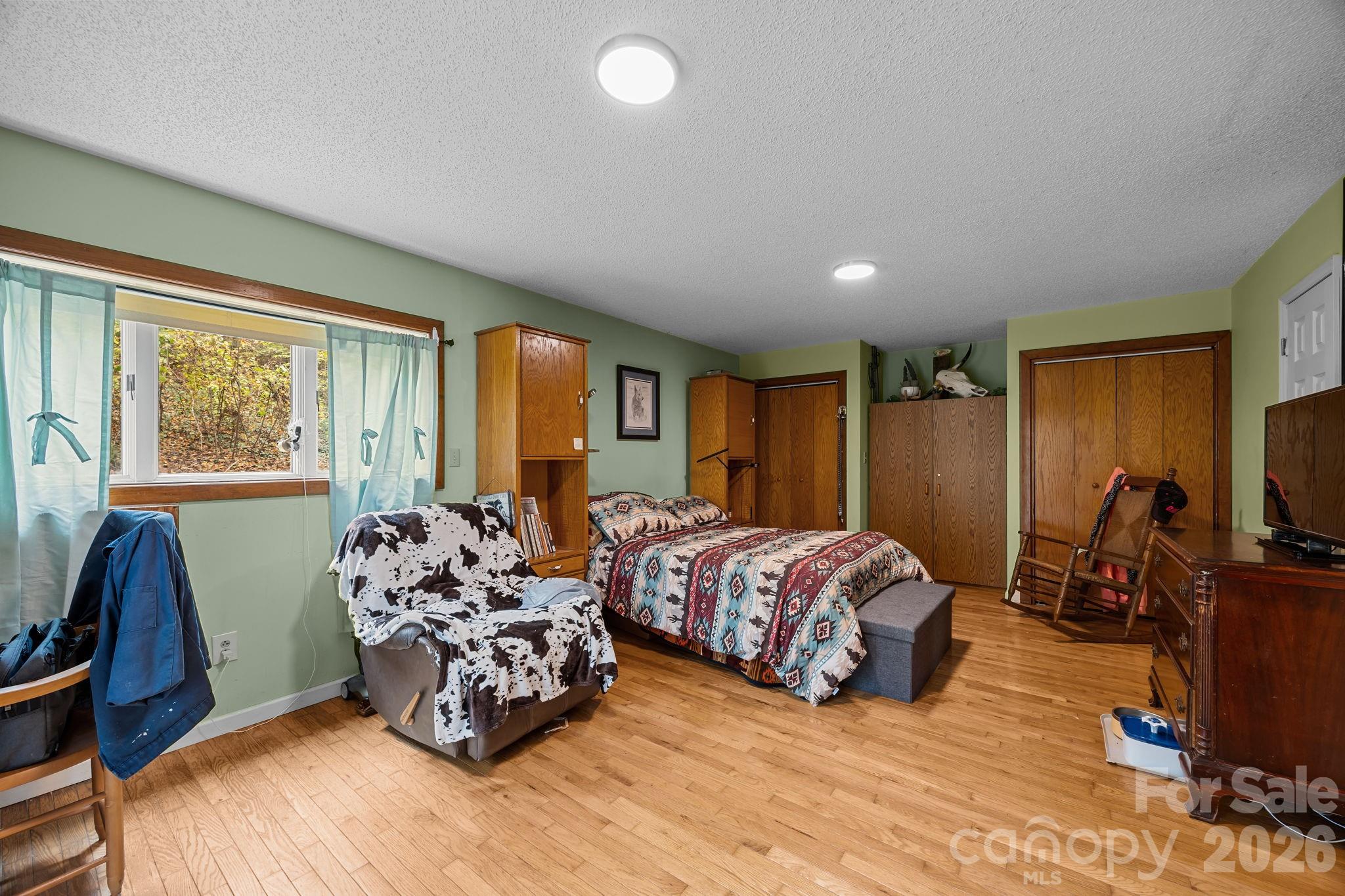 3114 New Leicester Highway Property Photo 13