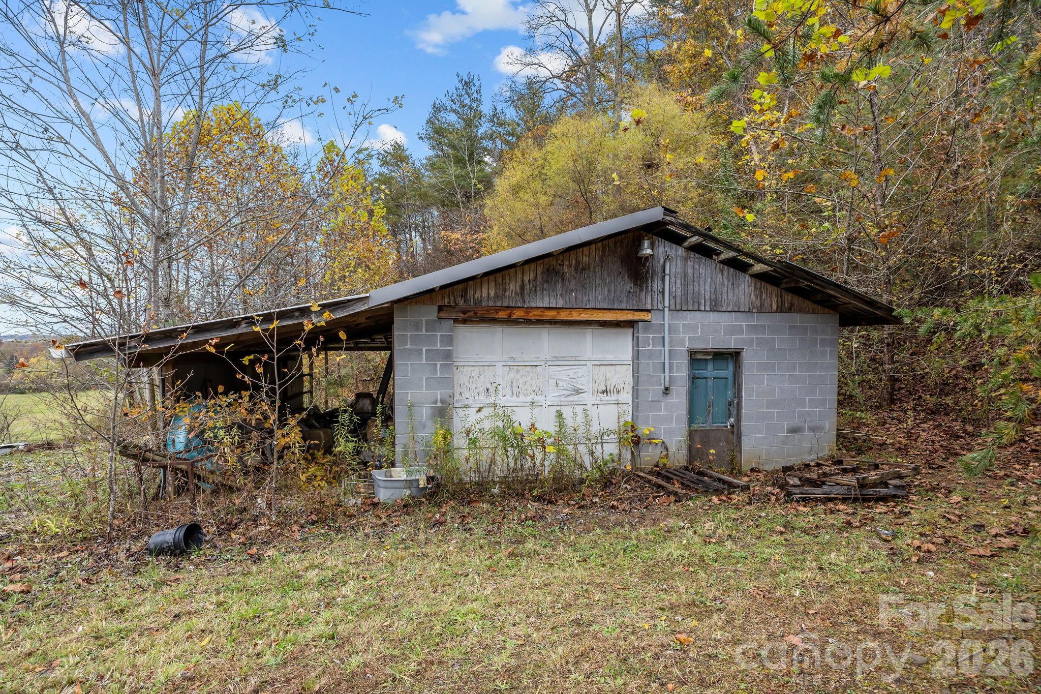 3114 New Leicester Highway Property Photo 30