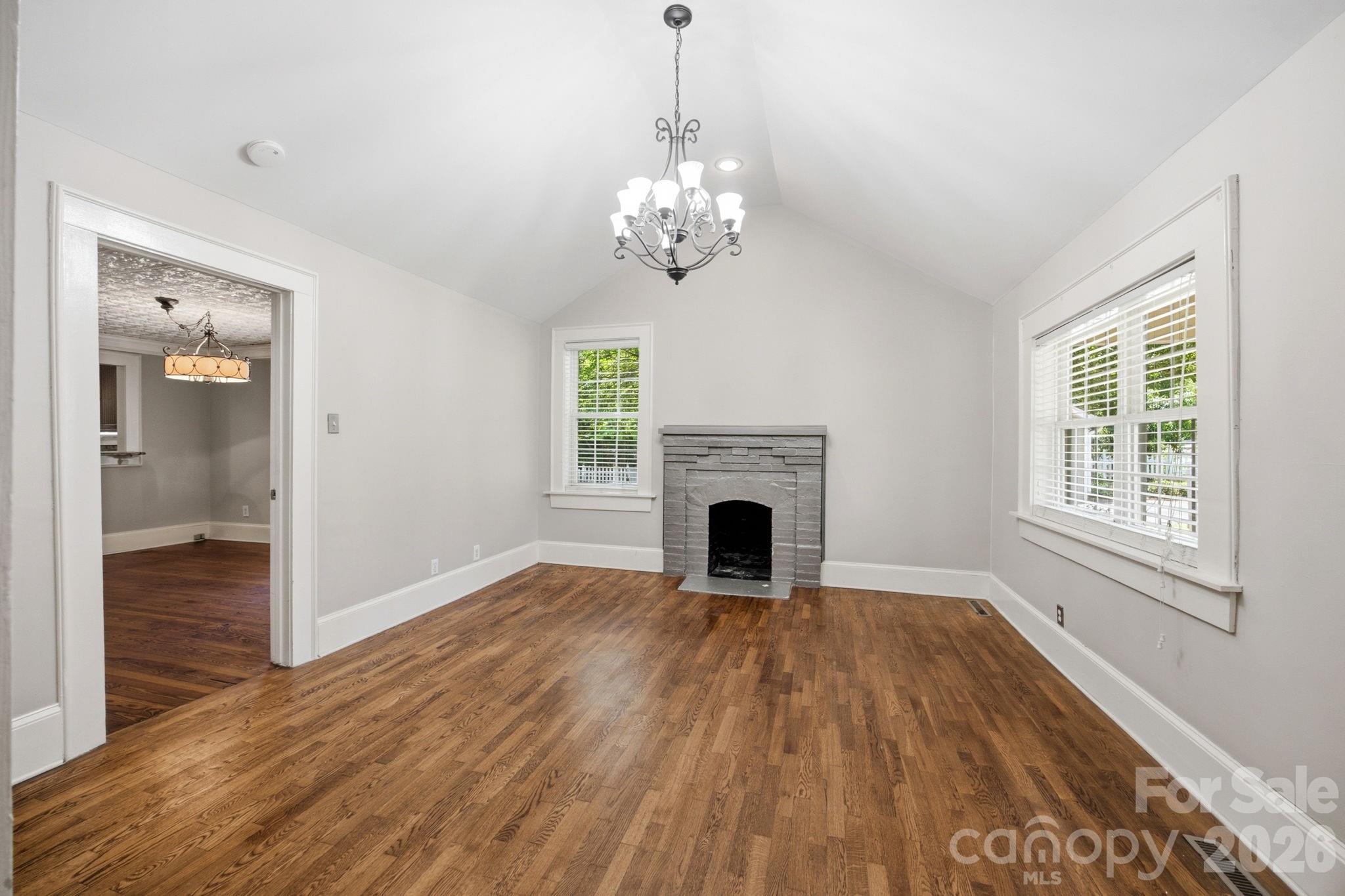 19428 Zion Avenue Property Photo 6