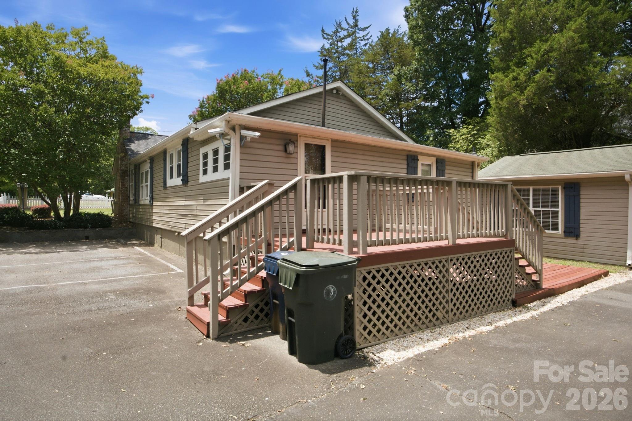 19428 Zion Avenue Property Photo 23