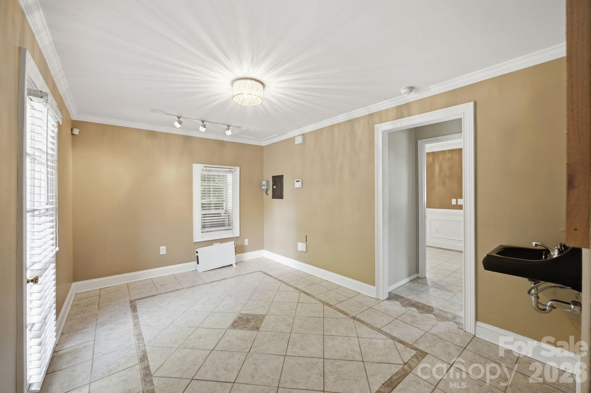 19428 Zion Avenue Property Photo 29