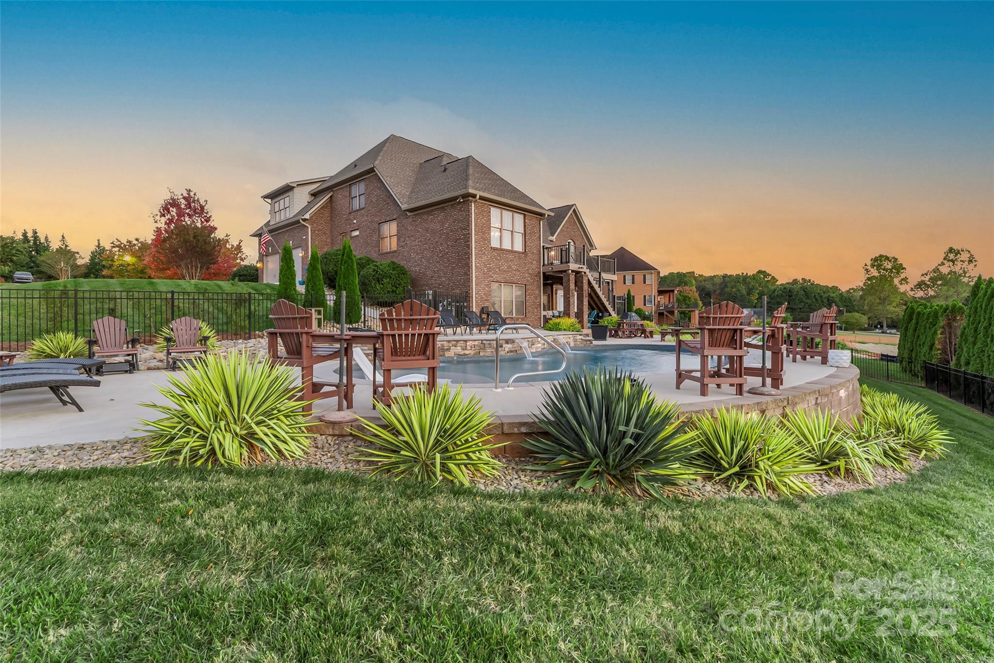 5836 Bakers Point Property Photo 3