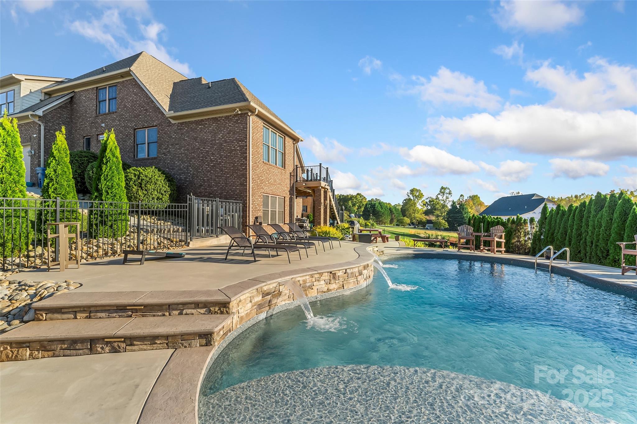 5836 Bakers Point Property Photo 4