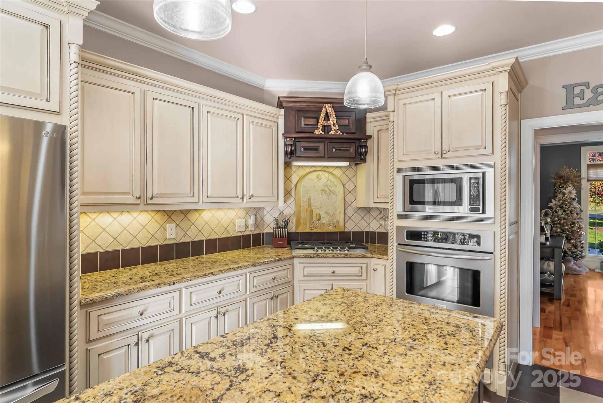 5836 Bakers Point Property Photo 11