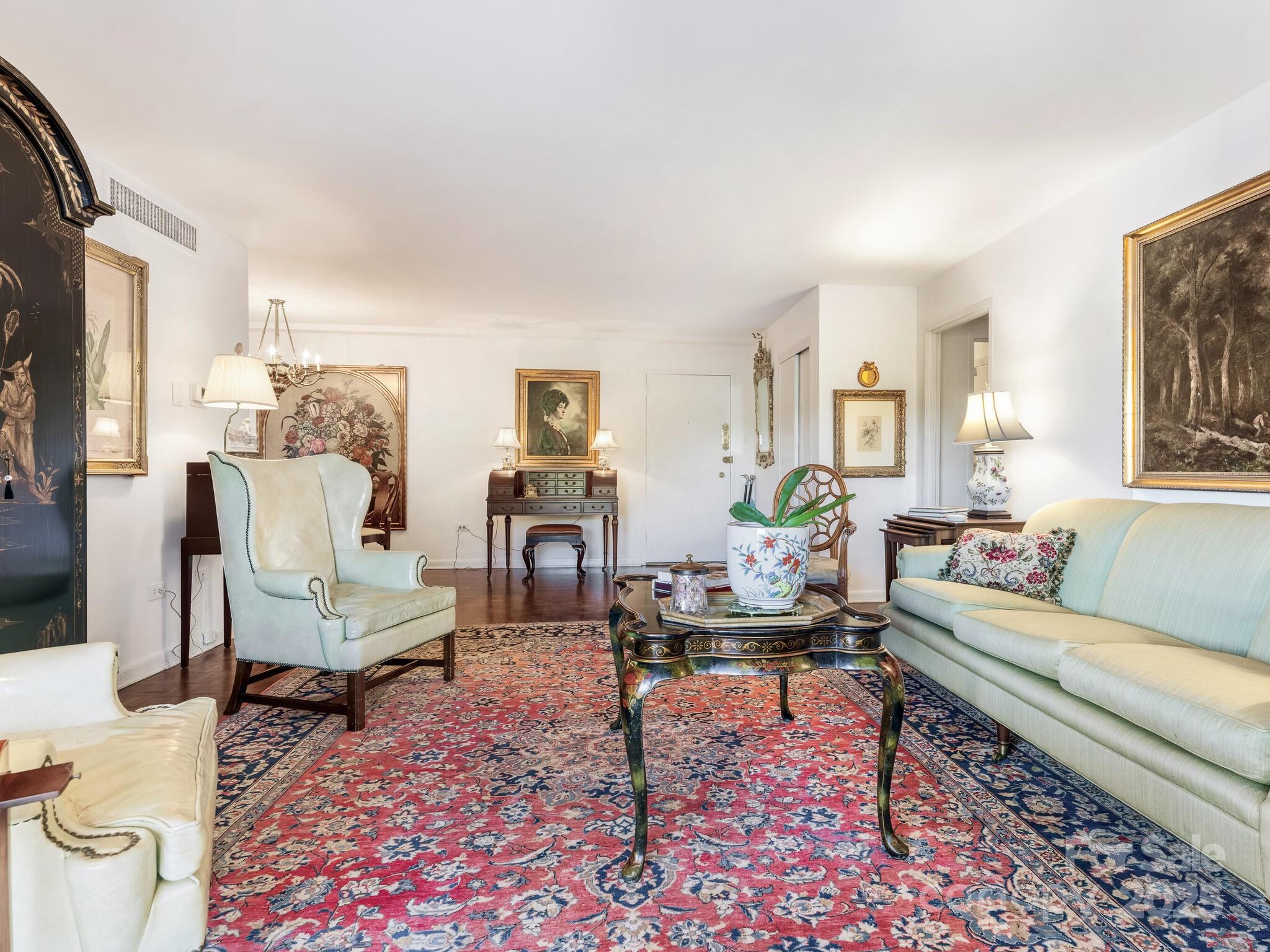 1300 Queens Road 401 Property Photo 3