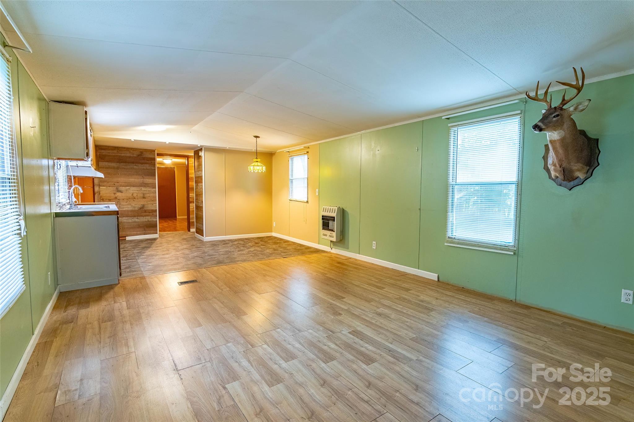 190 Carrs Court Property Photo 4