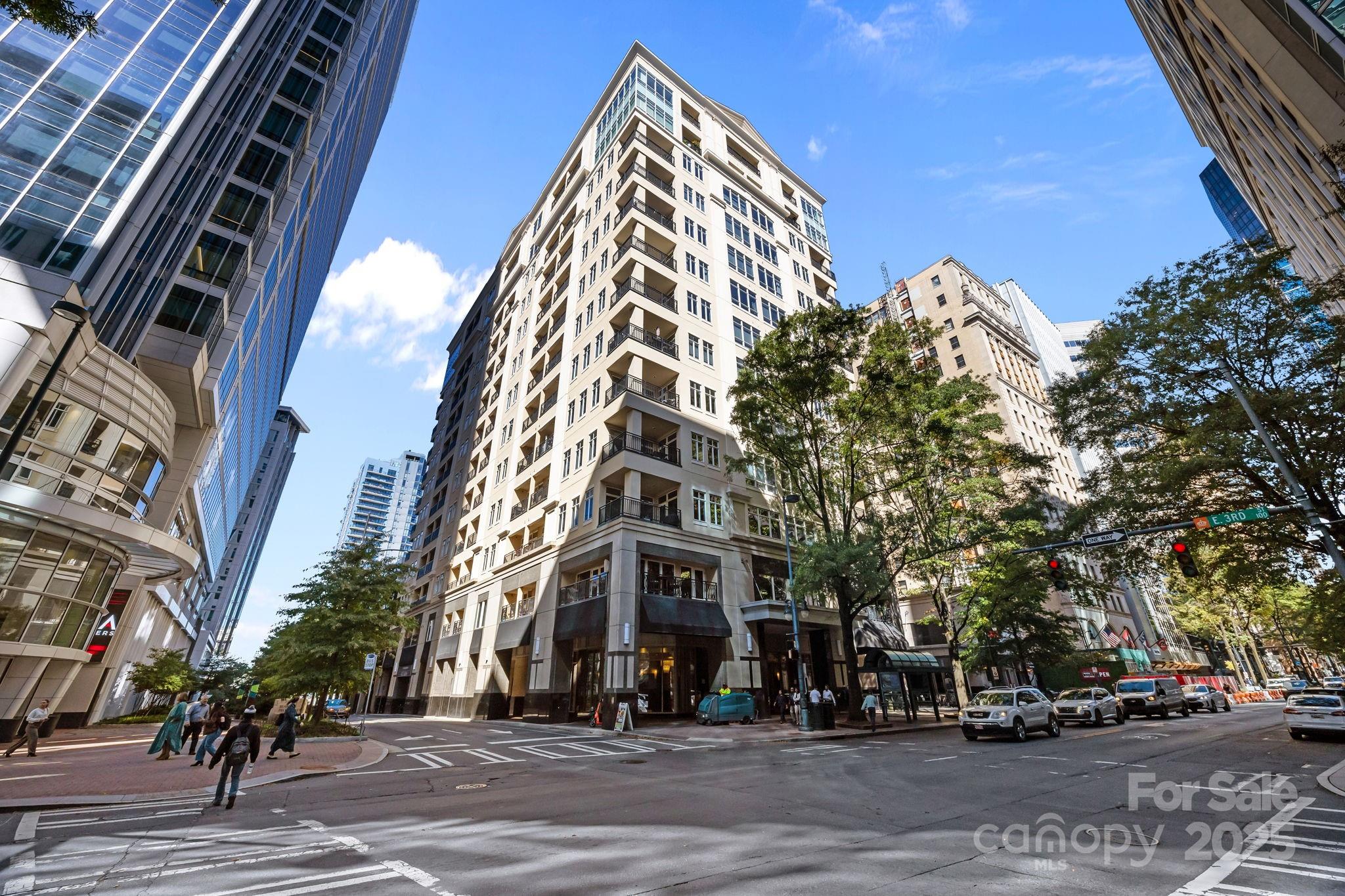 230 S Tryon Street 908