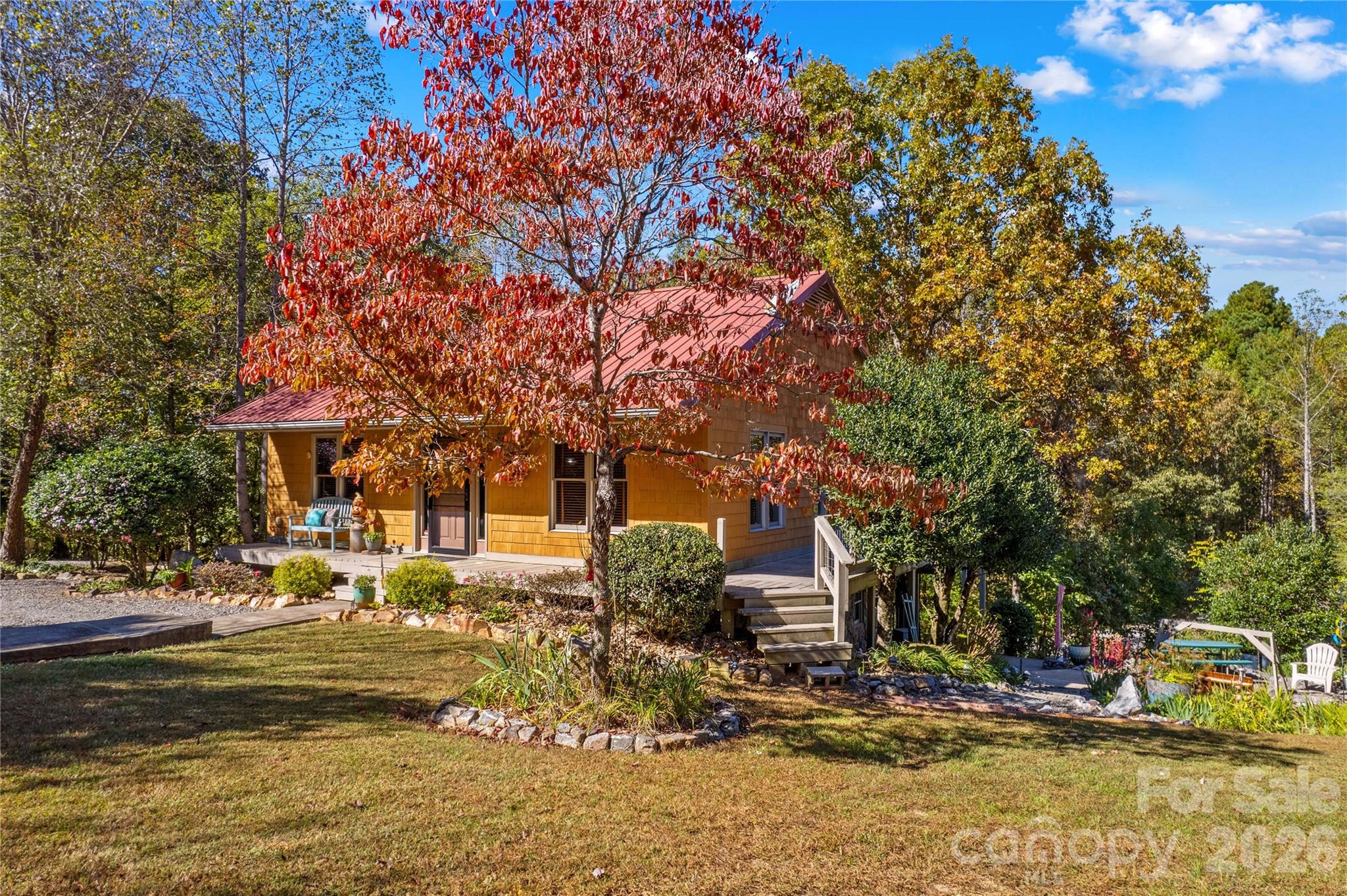 153 Mcgregor Lane Property Photo 2