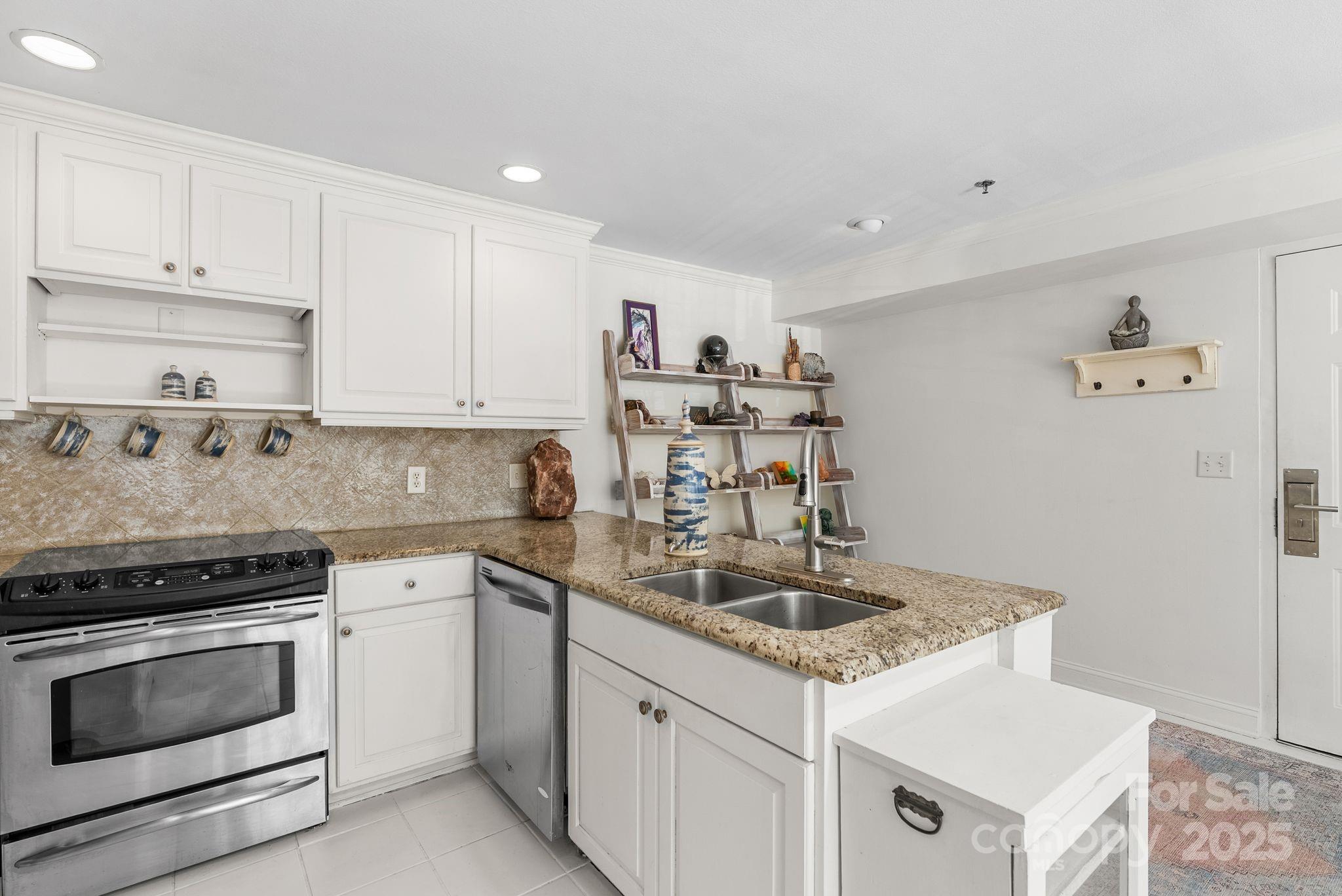 429 Bowling Park Road 429 Property Photo 6