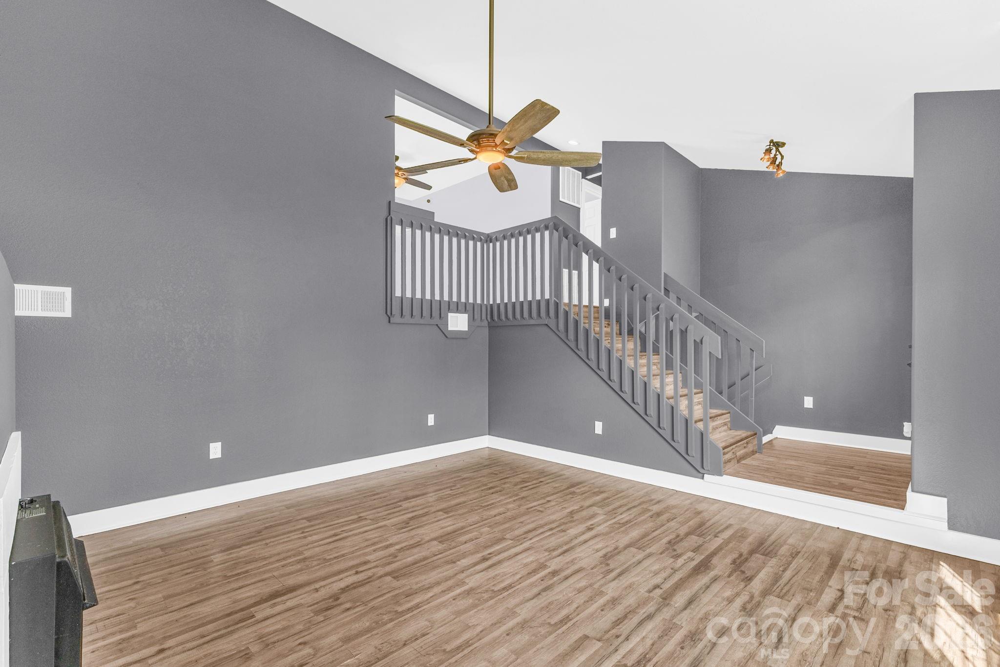 311 N Meadow Drive Property Photo 5