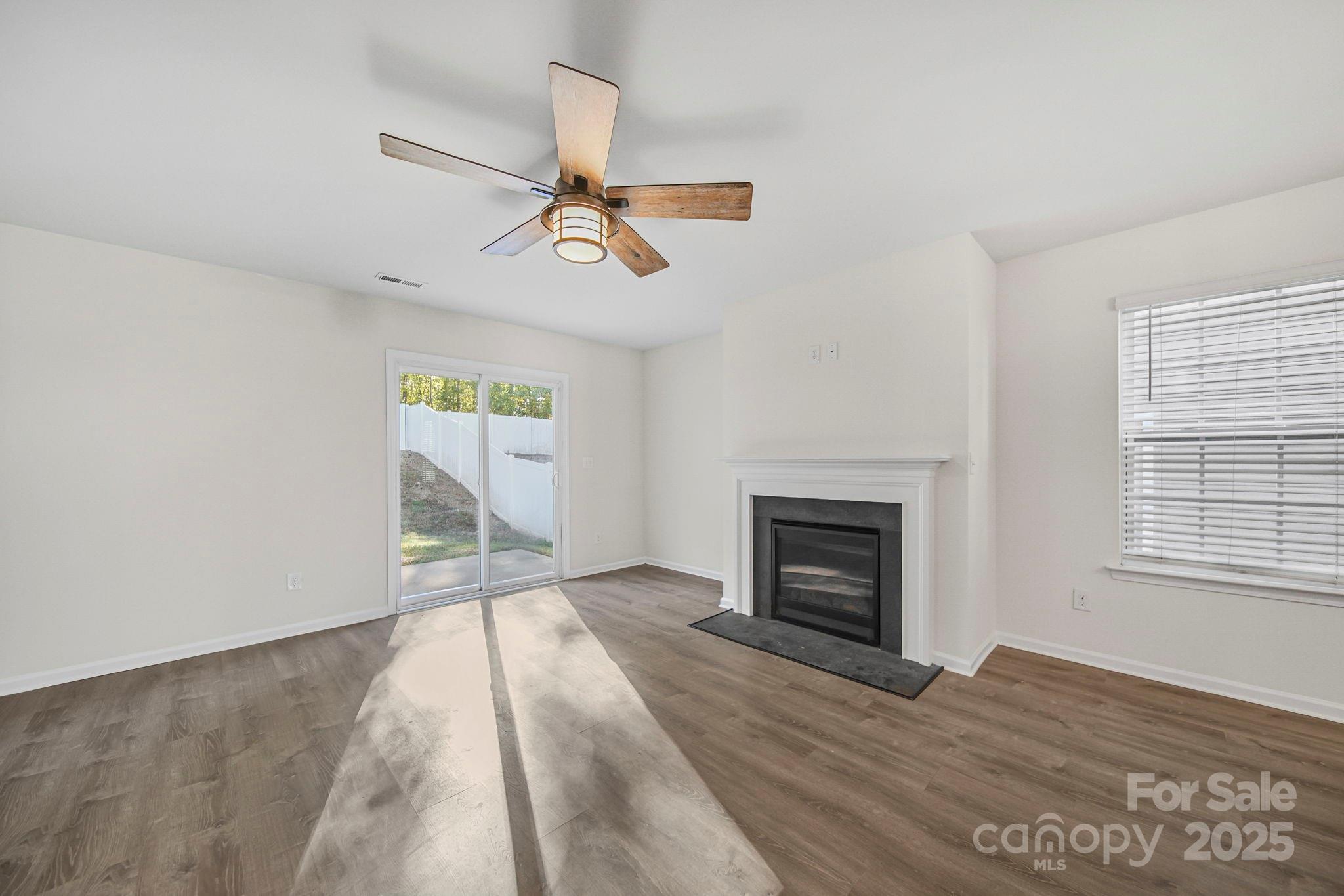 3120 Green Apple Drive Property Photo 6