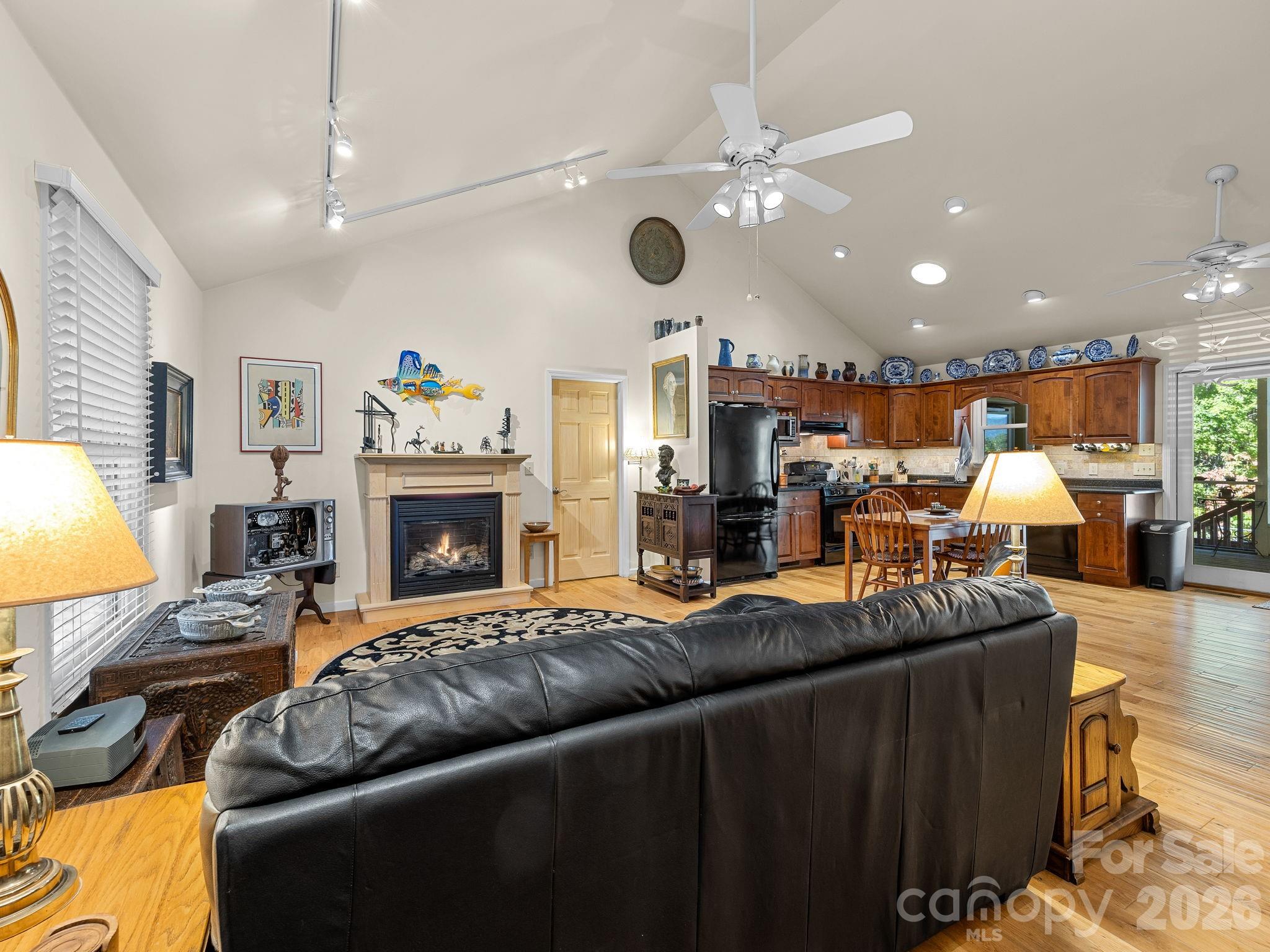160 Caledonia Road Property Photo 11