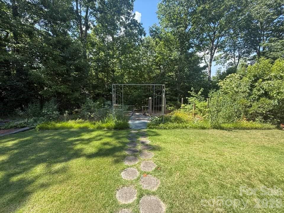 160 Caledonia Road Property Photo 36