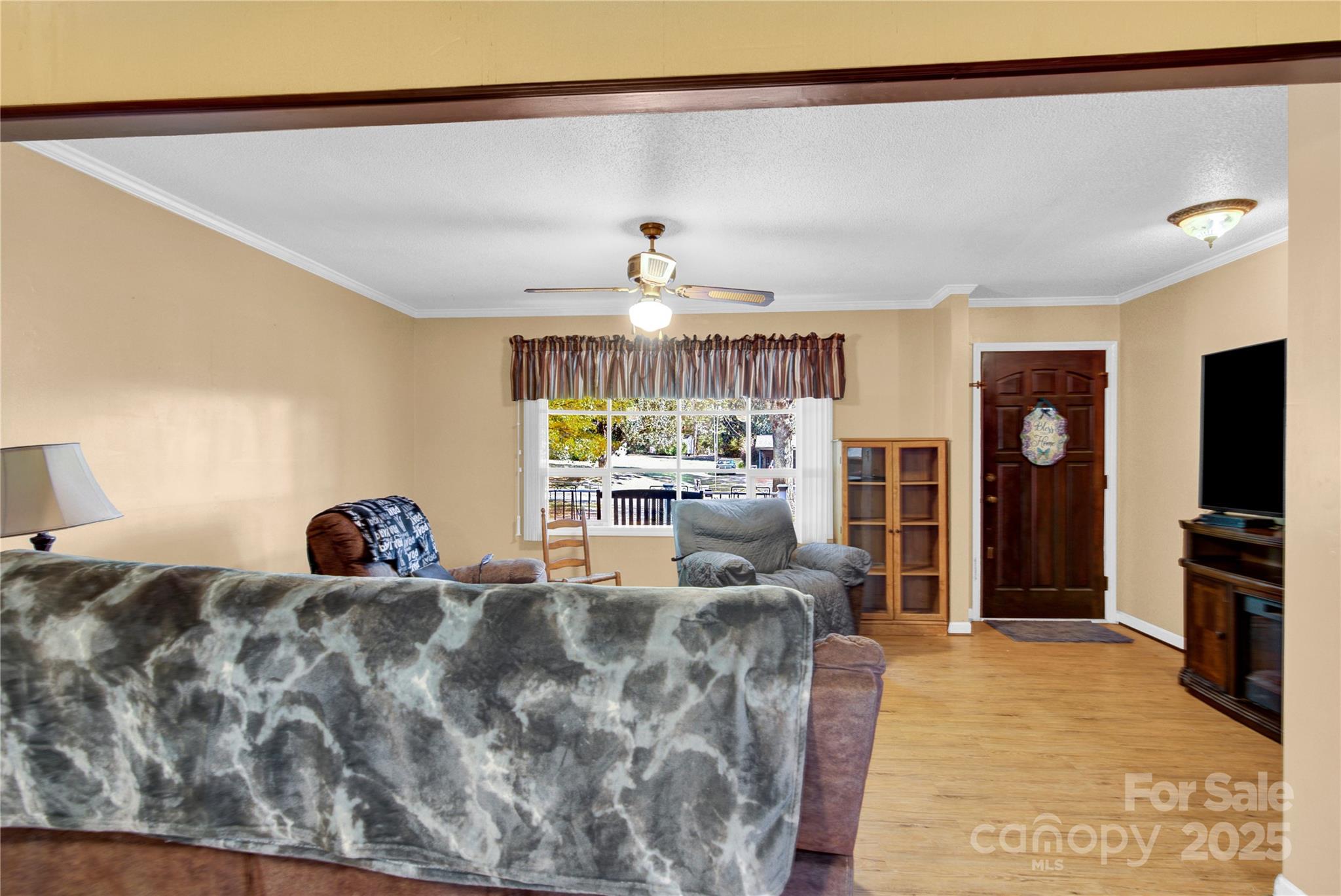 841 Knowles Drive Property Photo 12