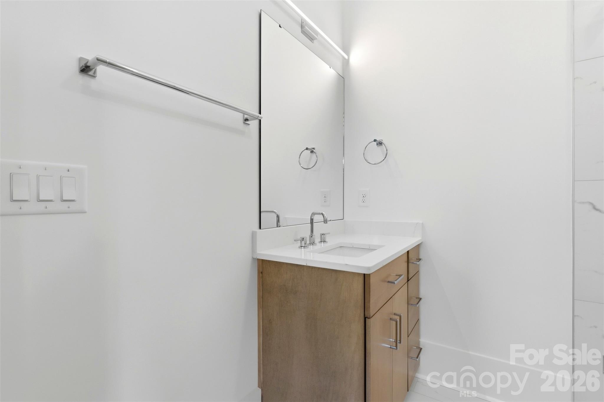 2649 Laburnum Avenue Property Photo 22