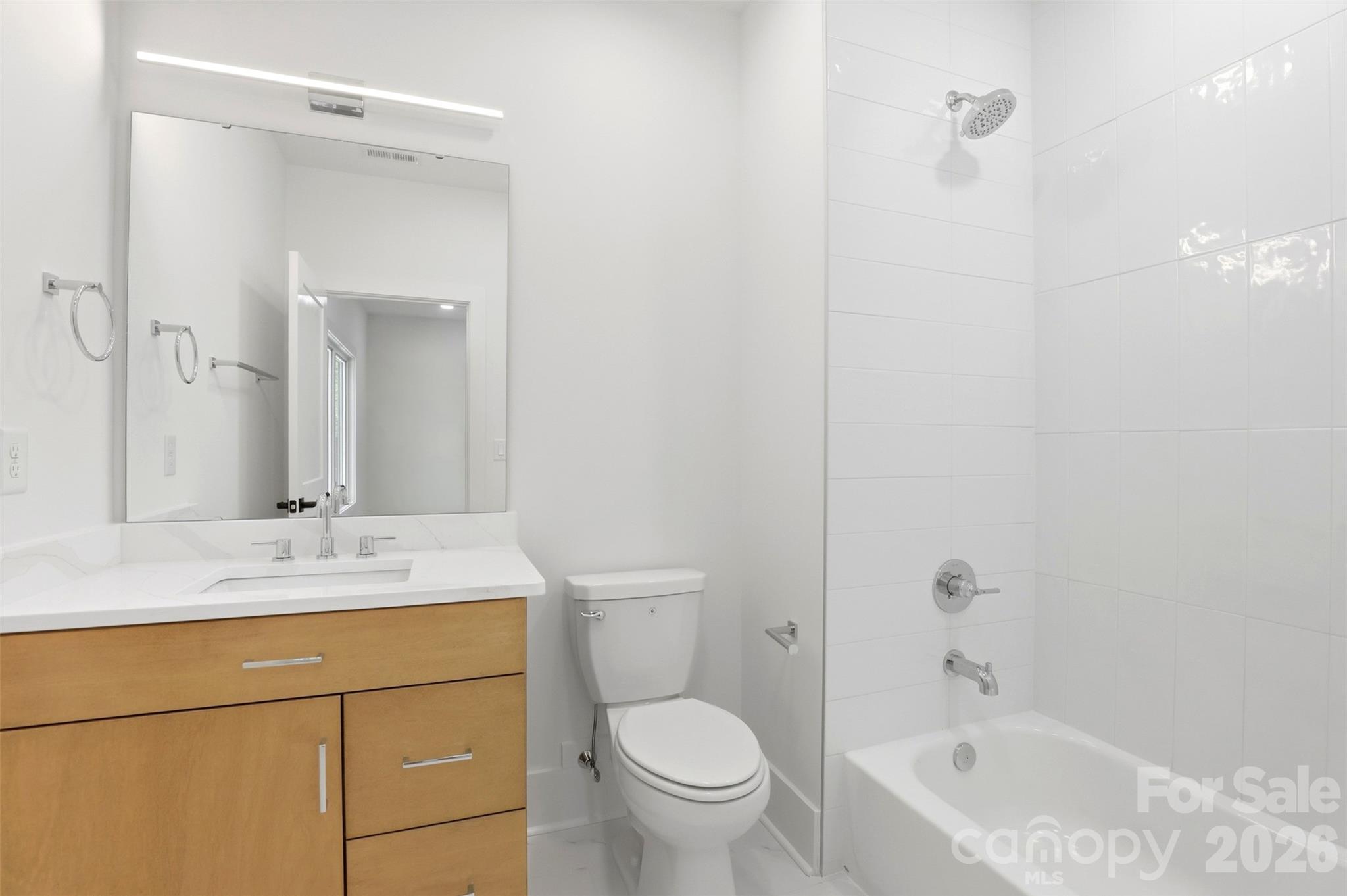 2649 Laburnum Avenue Property Photo 33