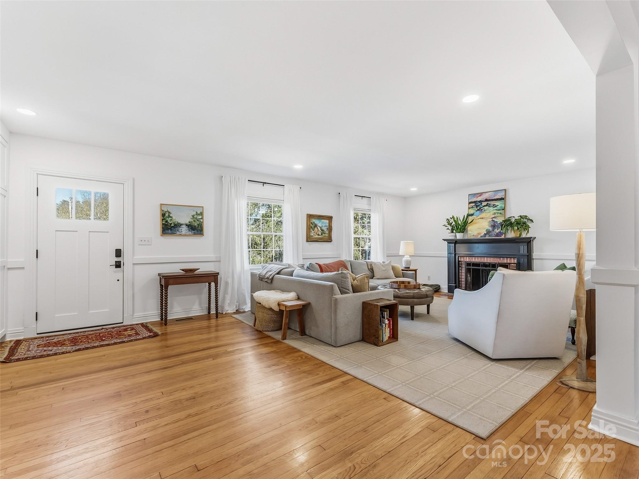 140 Lakeview Avenue Property Photo 5