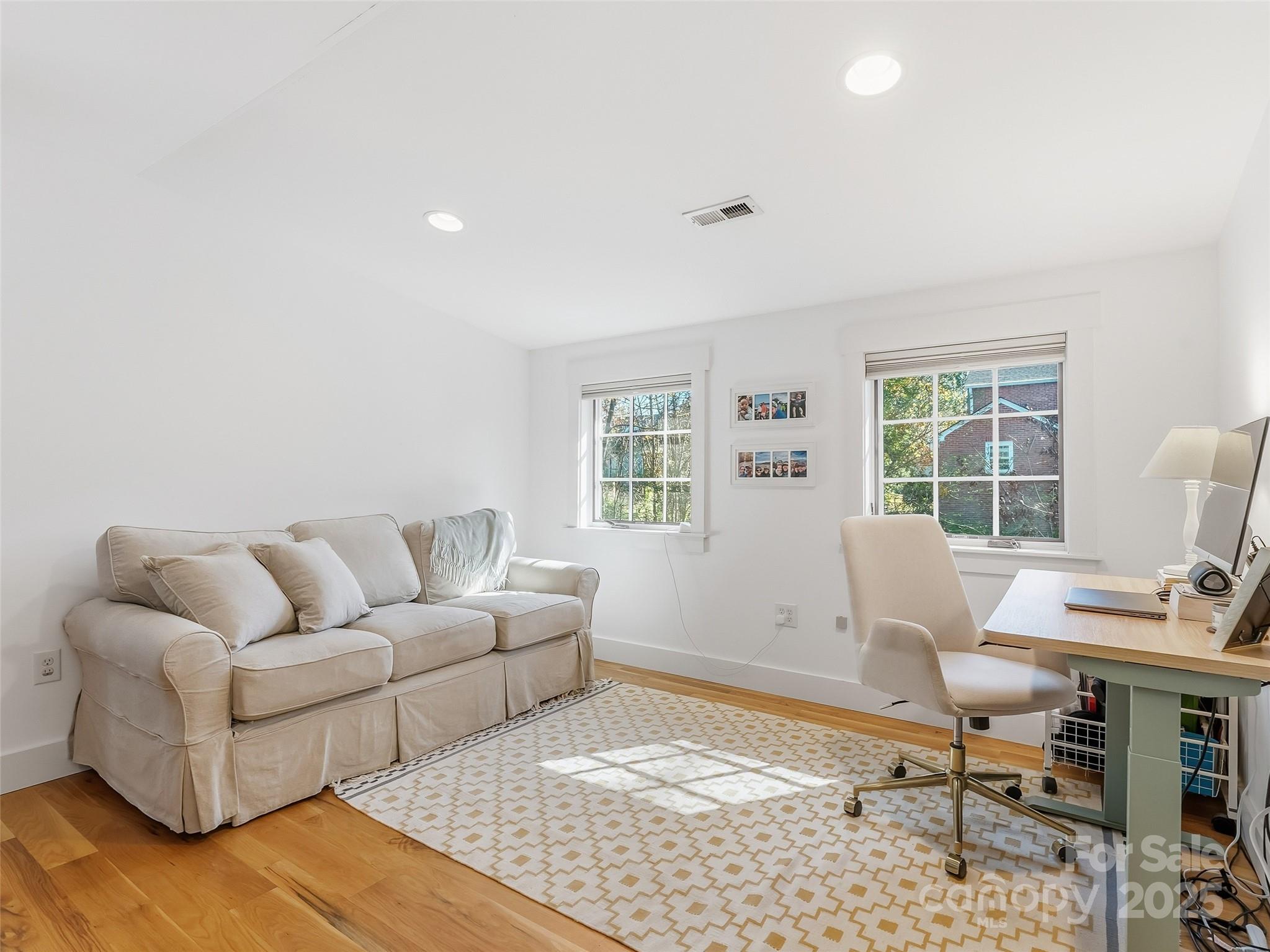 140 Lakeview Avenue Property Photo 24