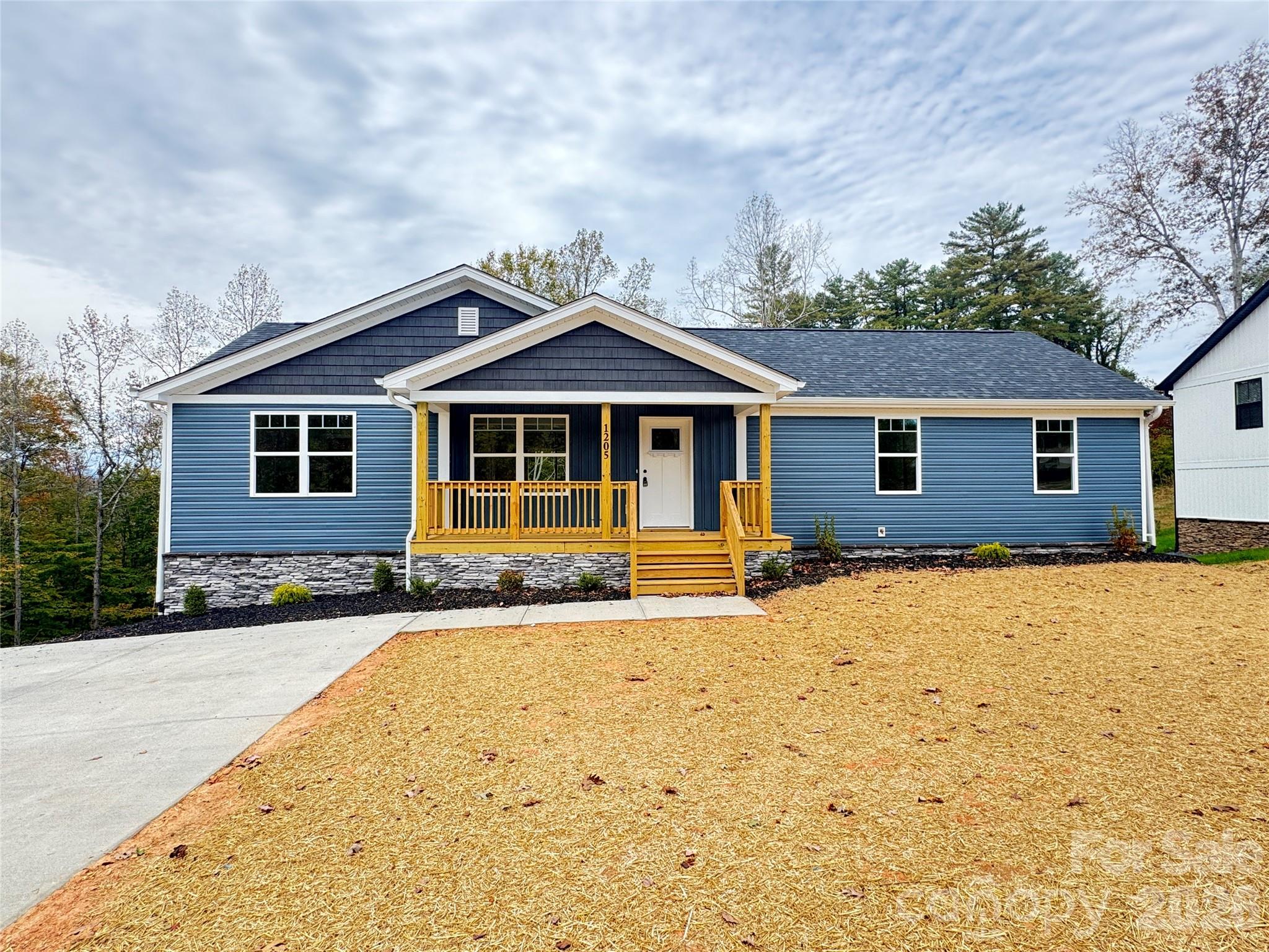 1205 Summerhill Street Property Photo 3
