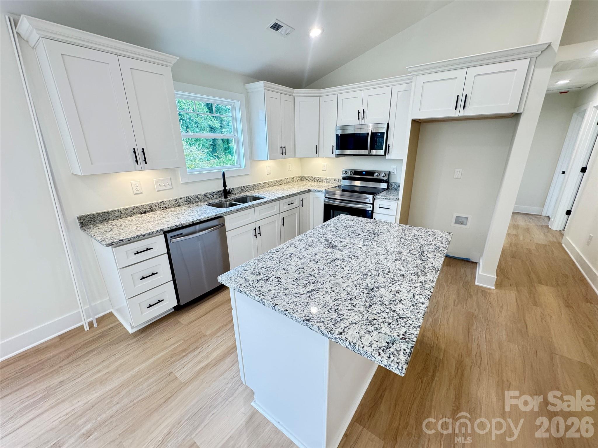 1205 Summerhill Street Property Photo 7