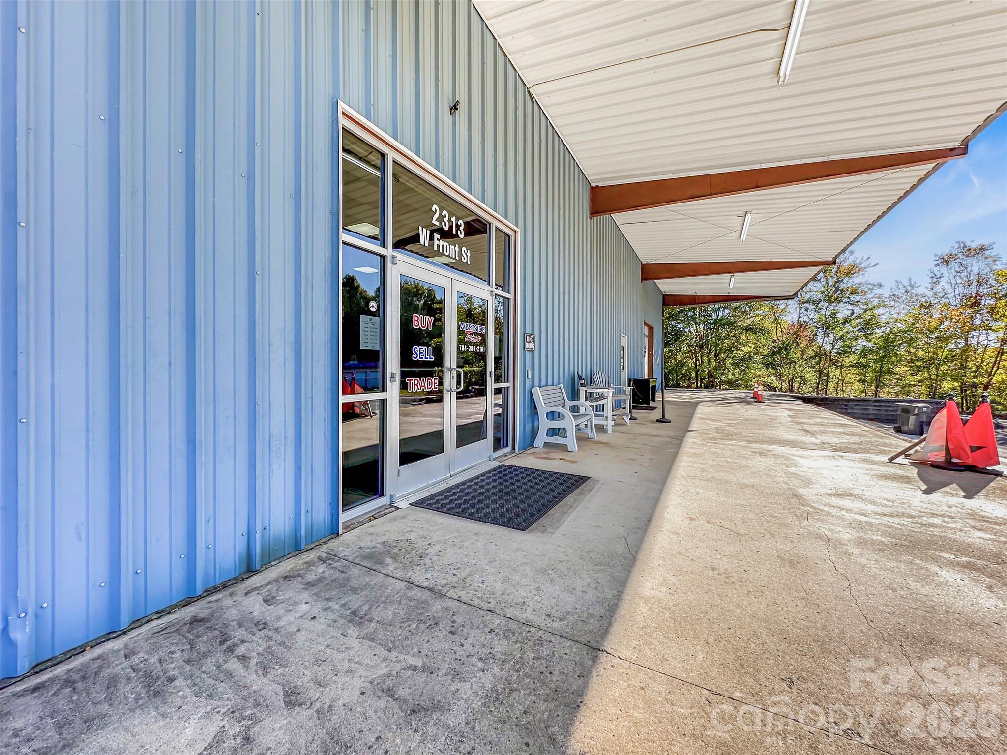 2313 W Front Street Property Photo 4