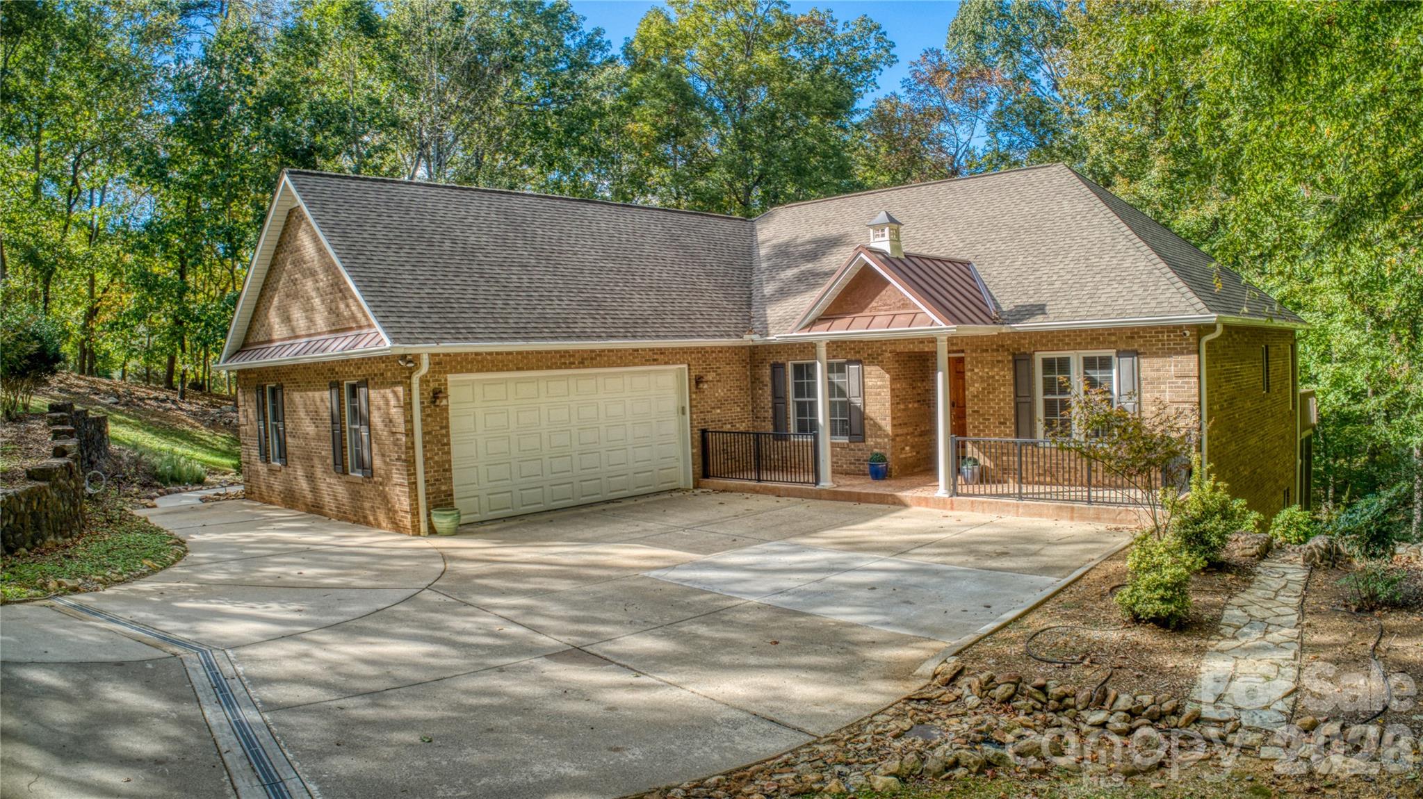 906 Rocky Cove Lane Property Photo 1