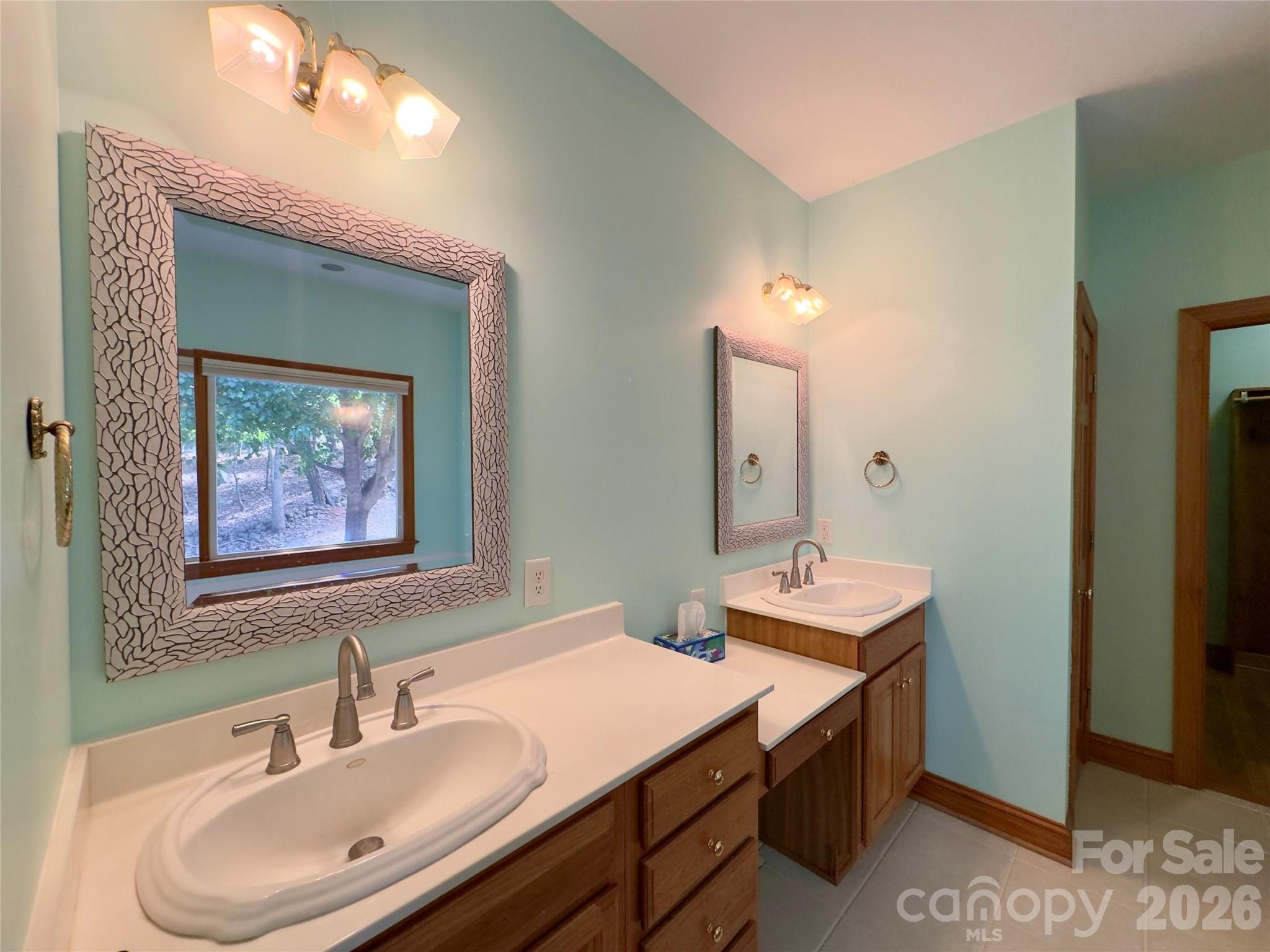 906 Rocky Cove Lane Property Photo 33