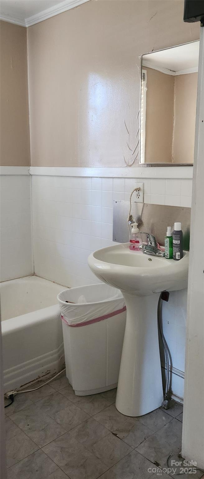 303 W Trade Street Property Photo 19