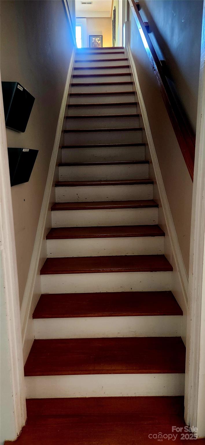 303 W Trade Street Property Photo 20