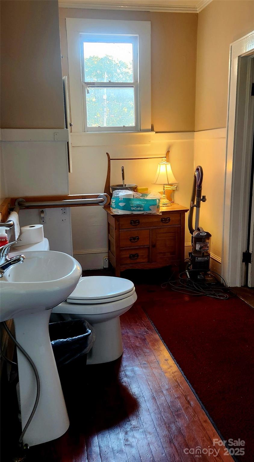 303 W Trade Street Property Photo 21