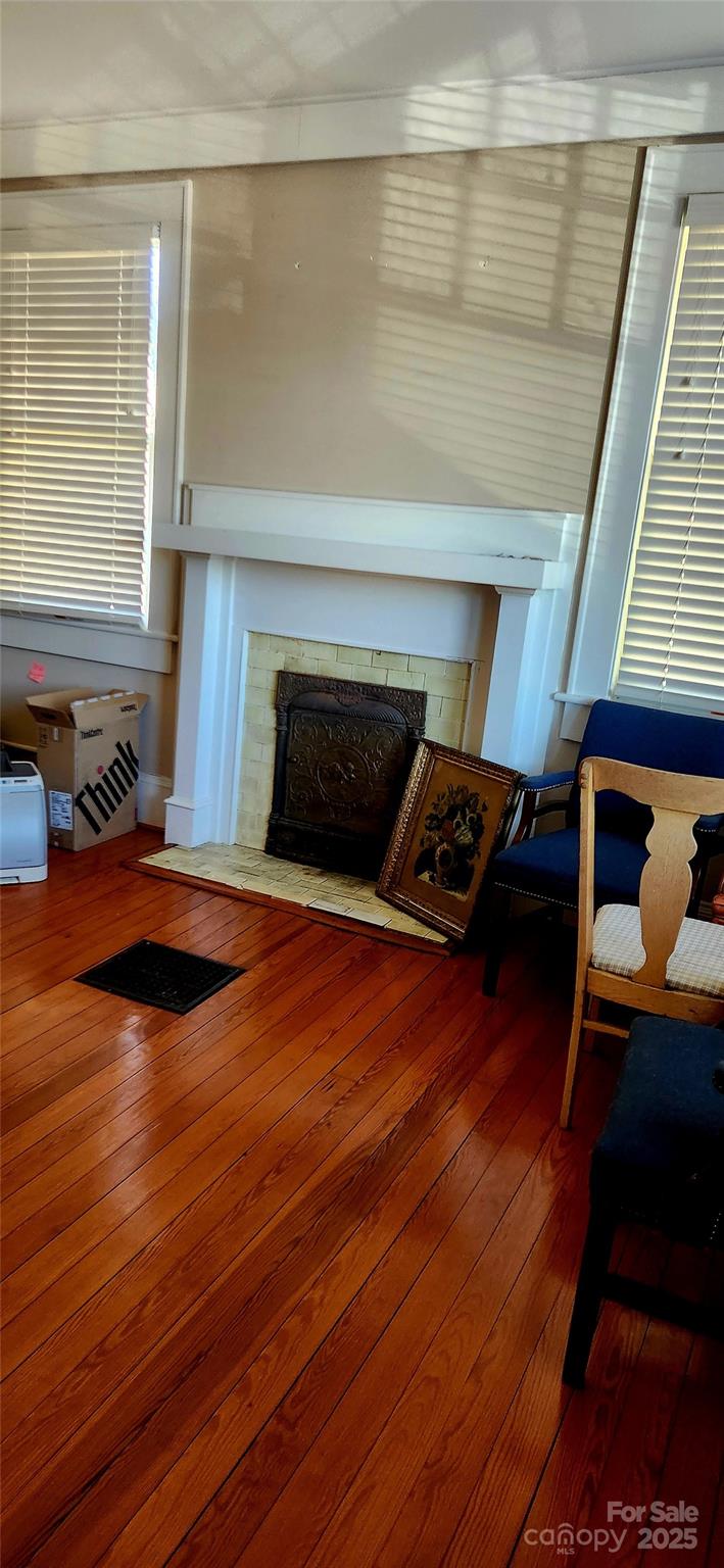 303 W Trade Street Property Photo 32