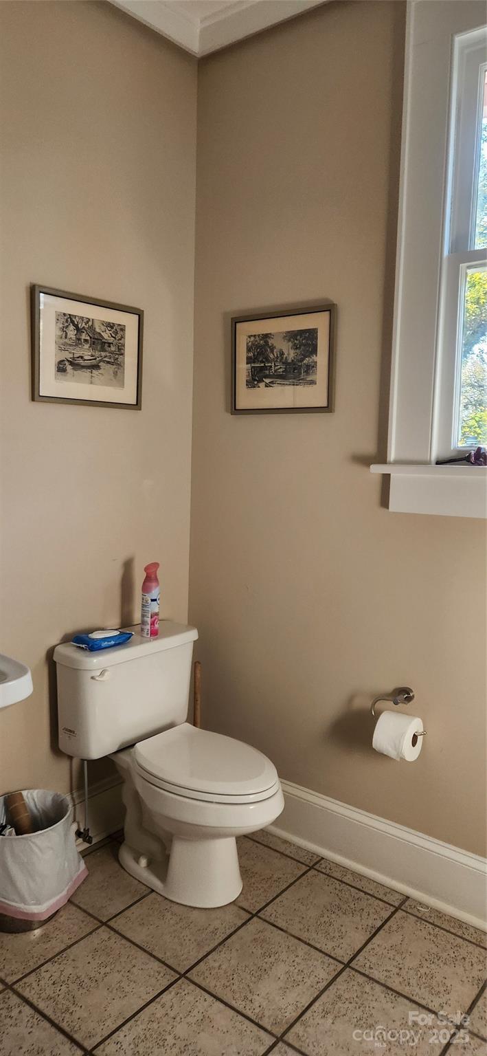 303 W Trade Street Property Photo 33