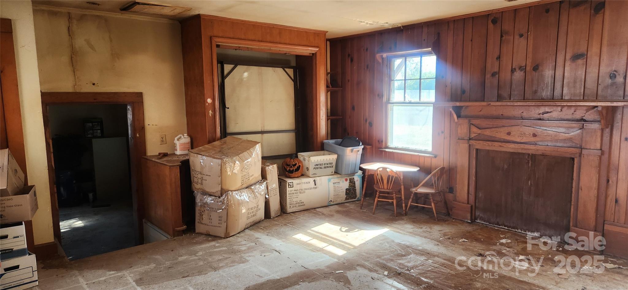 303 W Trade Street Property Photo 37