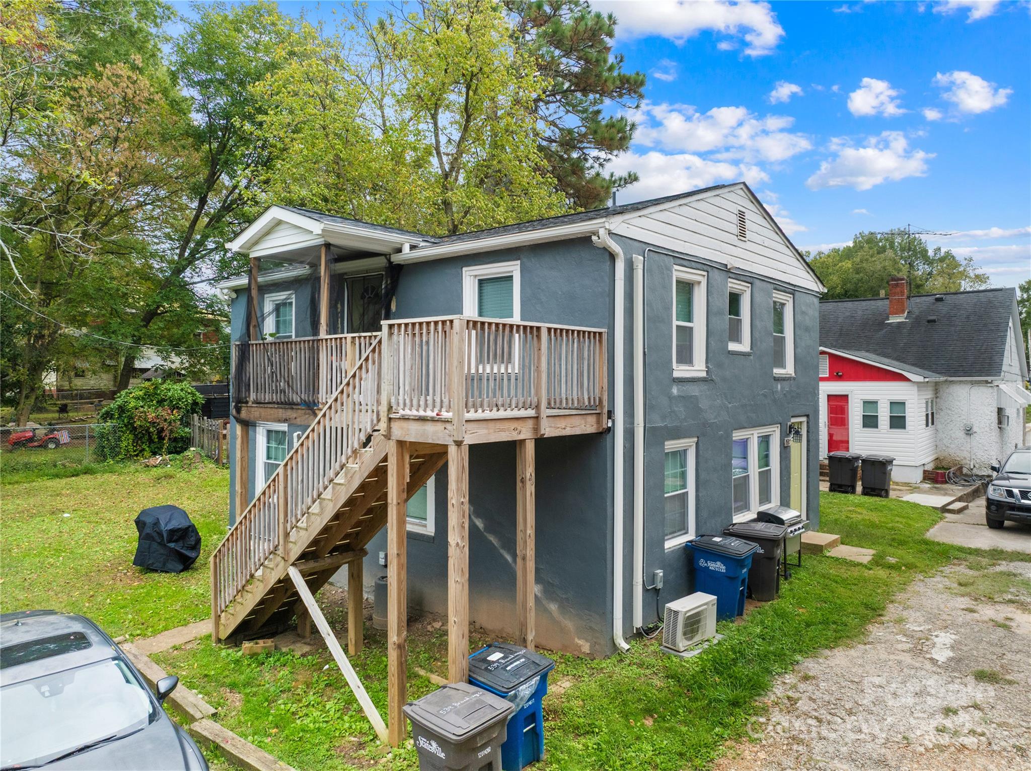 537 & 539 Broadway Court Property Photo 1