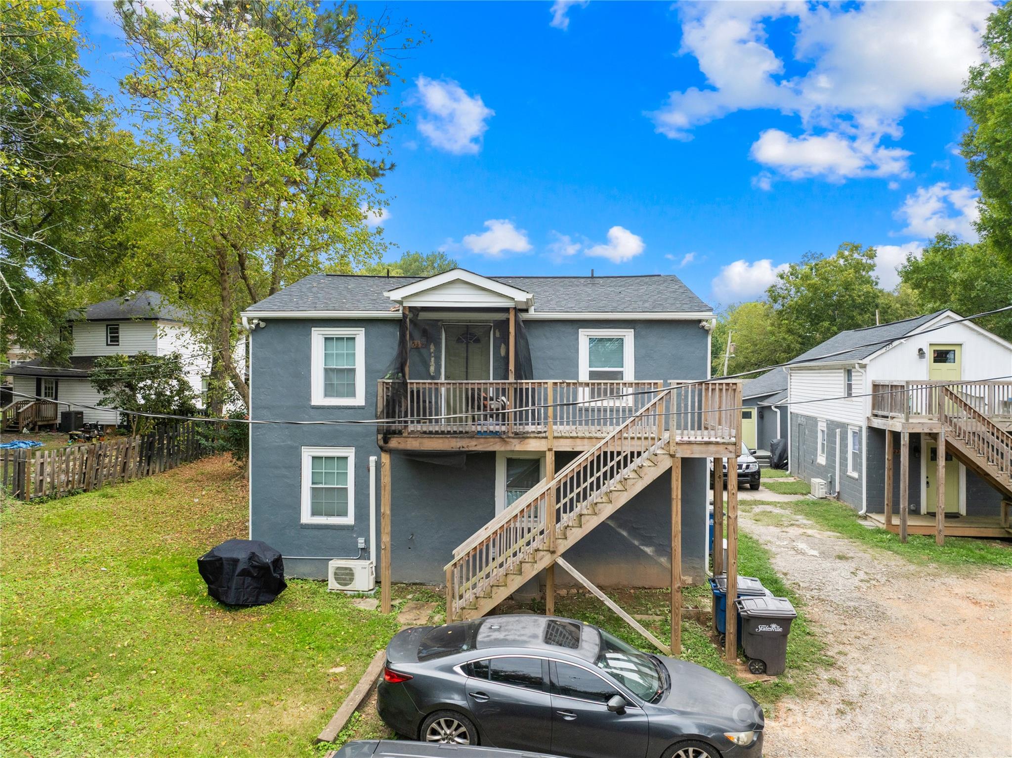 537 & 539 Broadway Court Property Photo 2