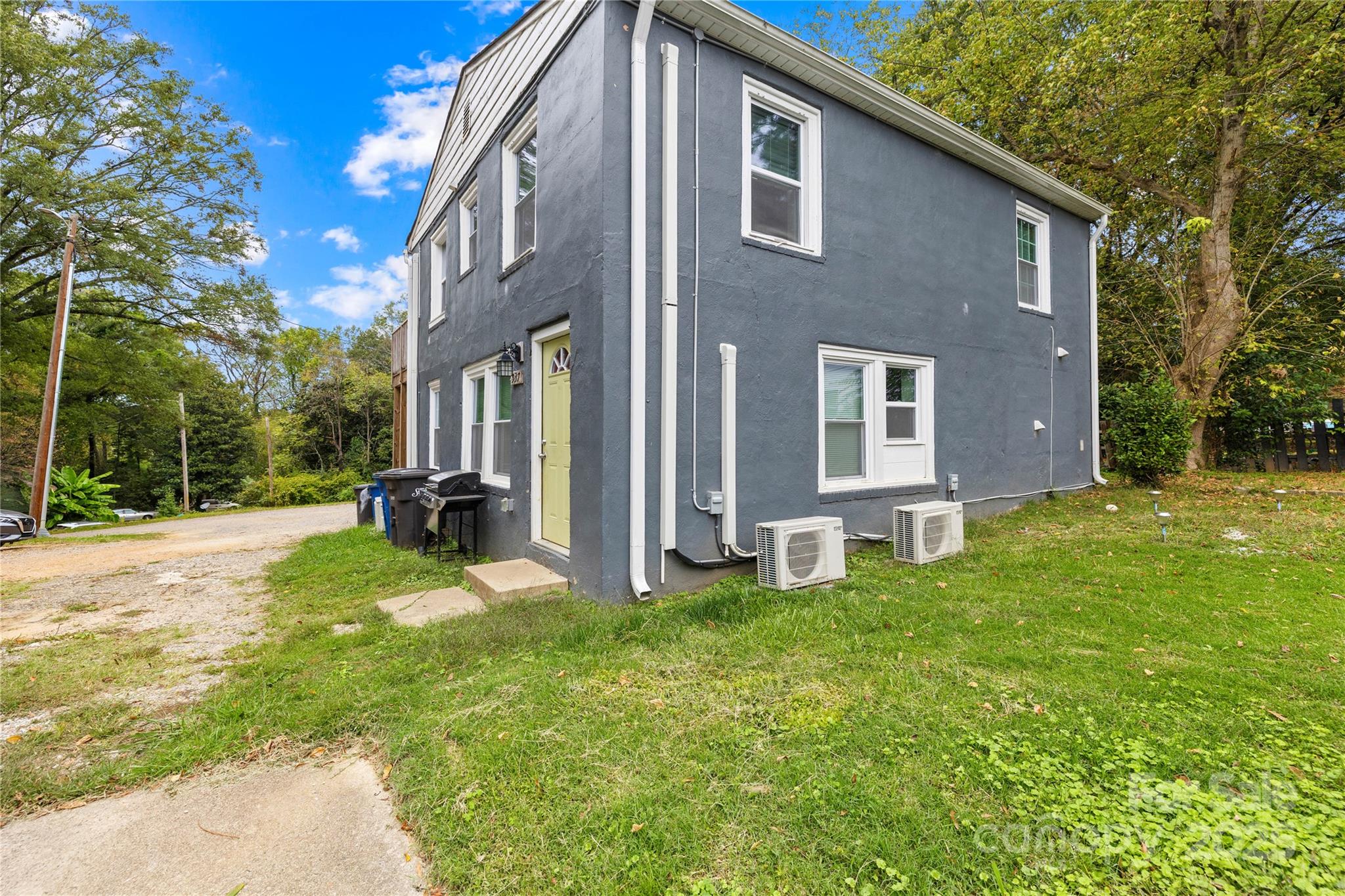 537 & 539 Broadway Court Property Photo 4