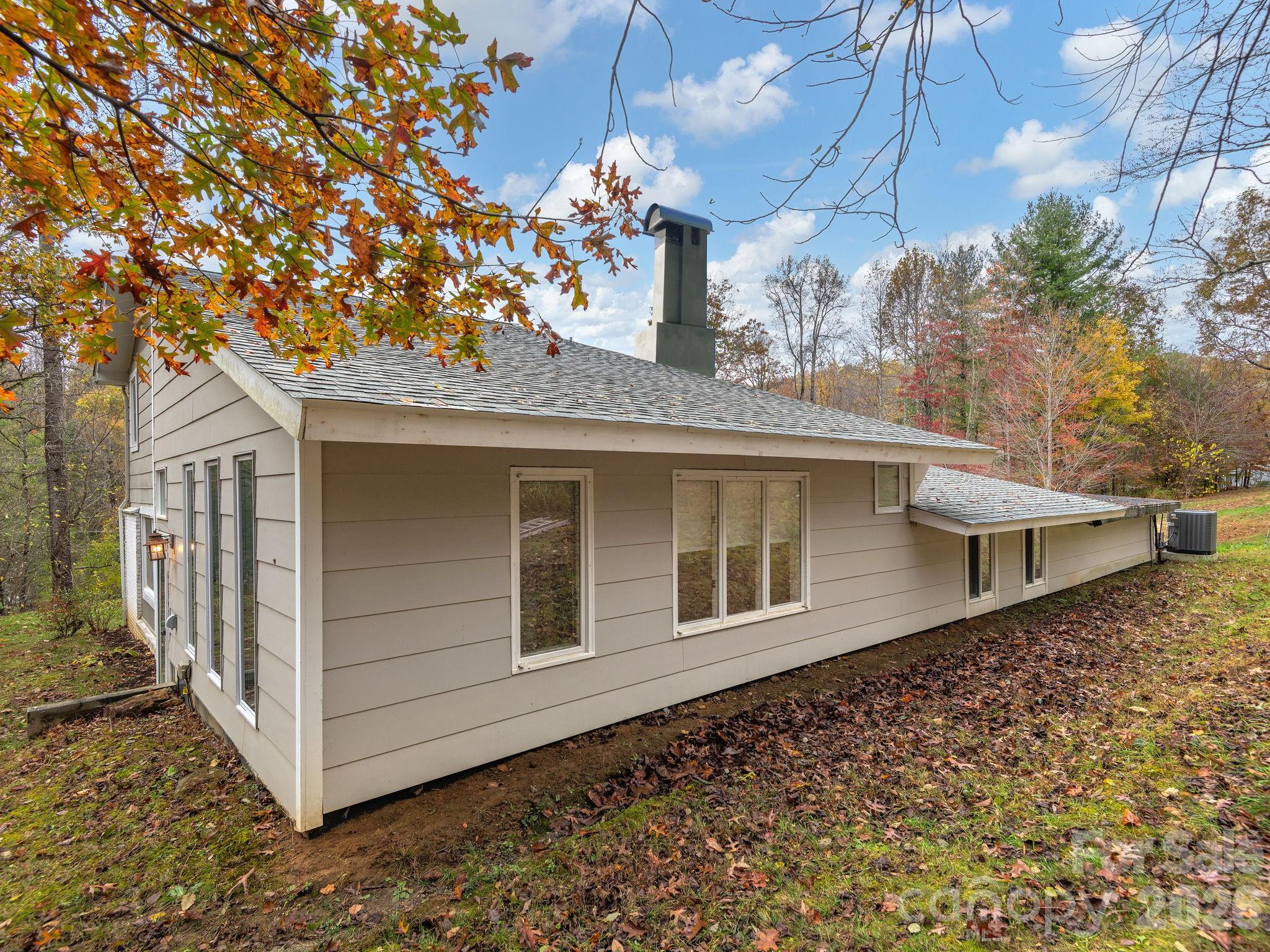 6 Star Berry Lane Property Photo 3