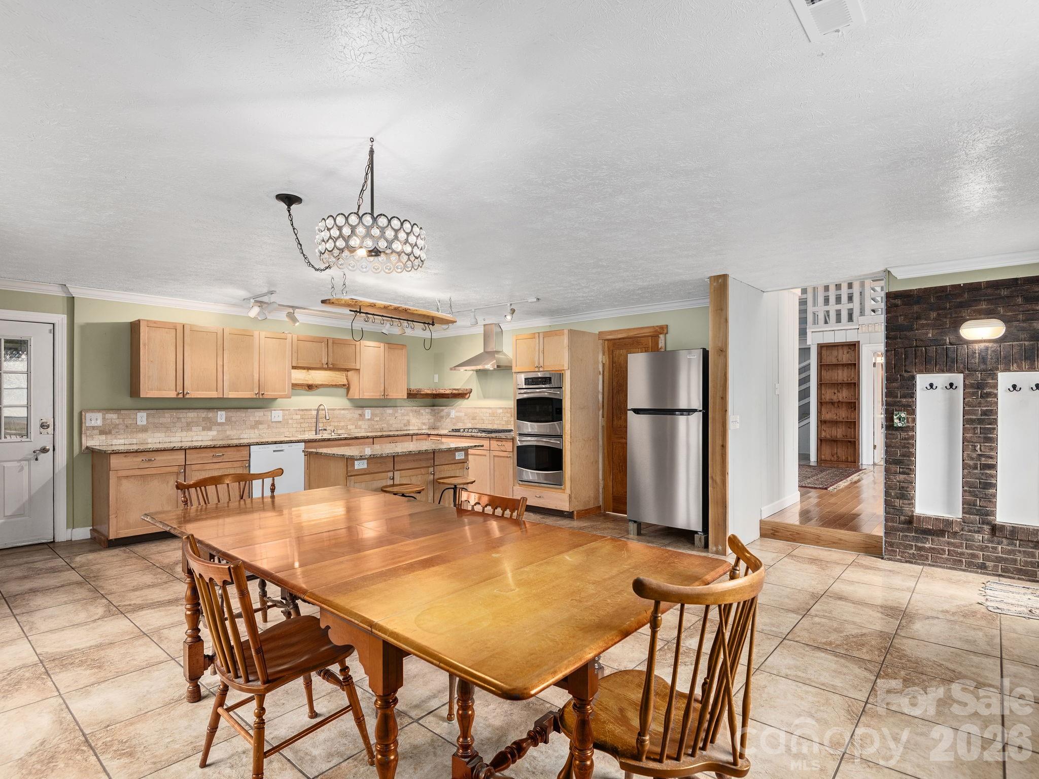 6 Star Berry Lane Property Photo 10