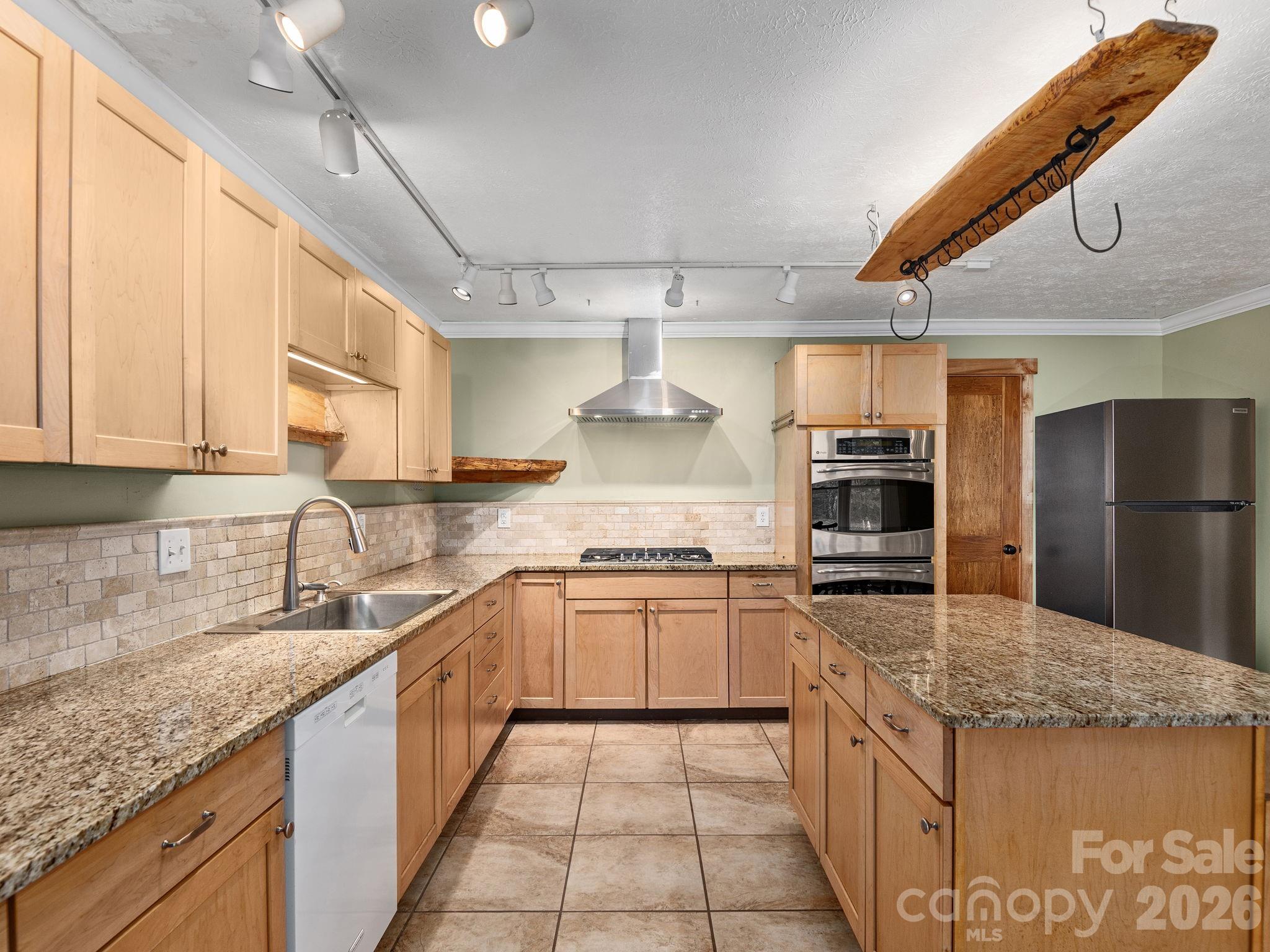 6 Star Berry Lane Property Photo 11