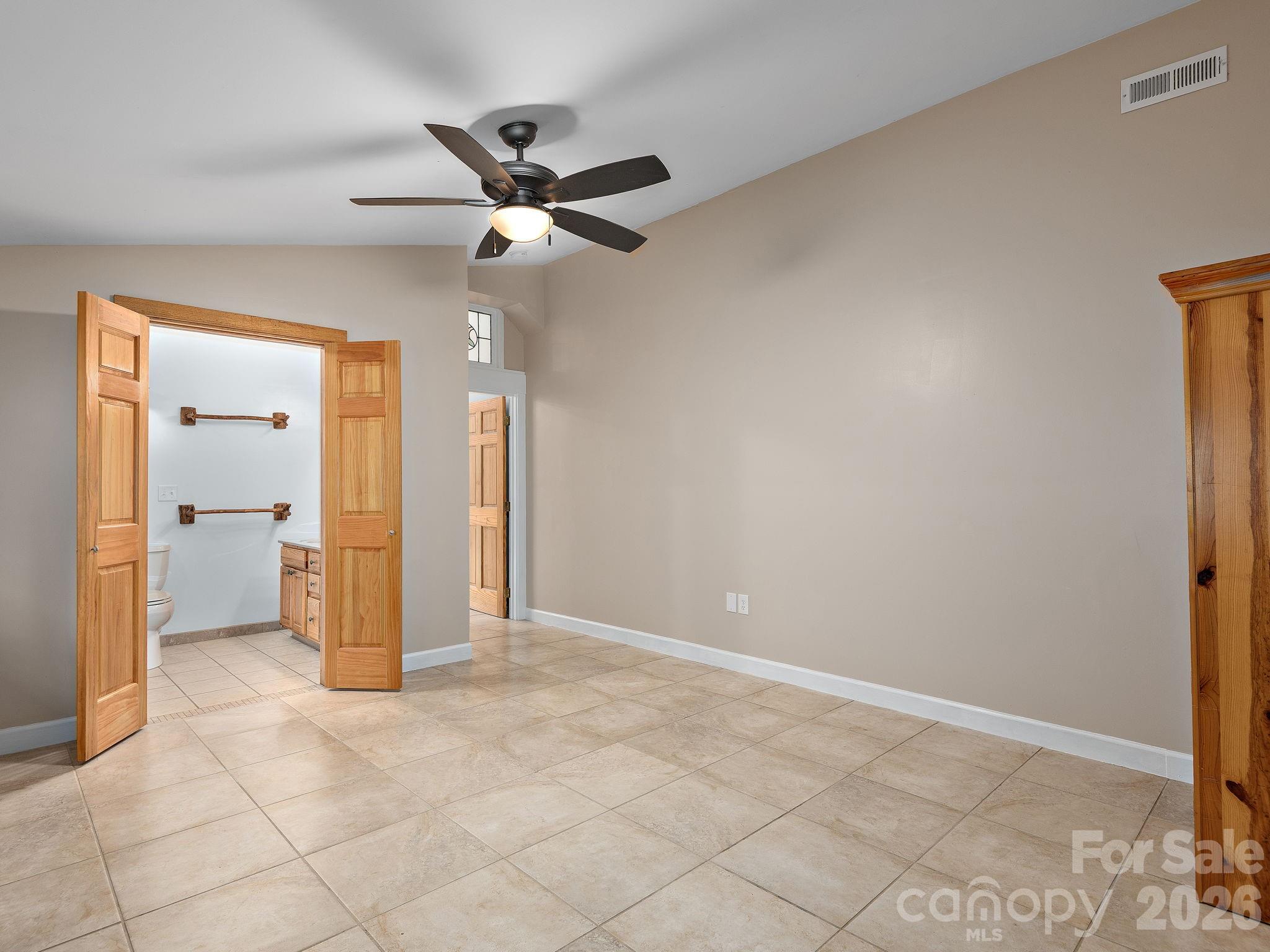 6 Star Berry Lane Property Photo 23