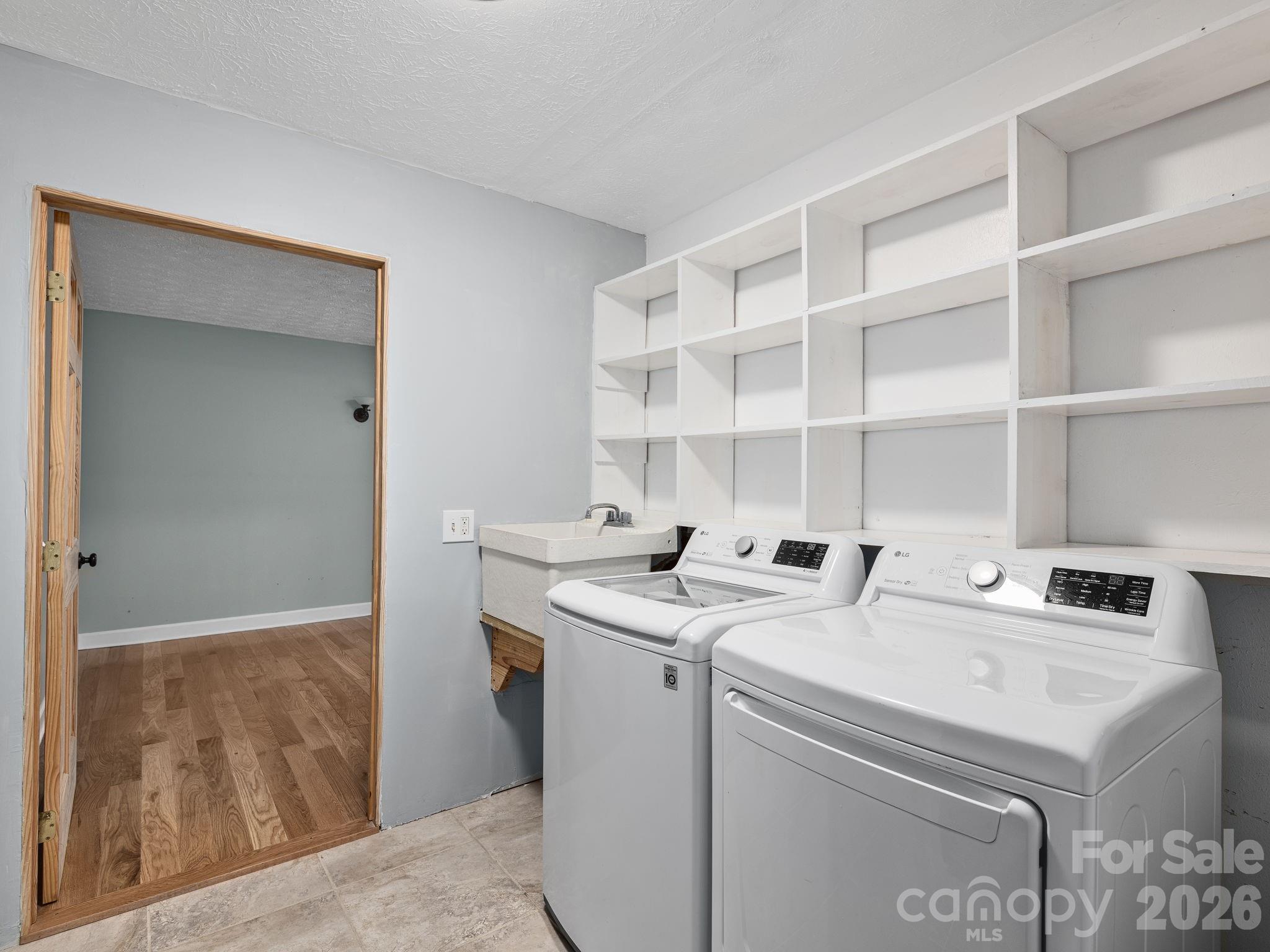 6 Star Berry Lane Property Photo 26