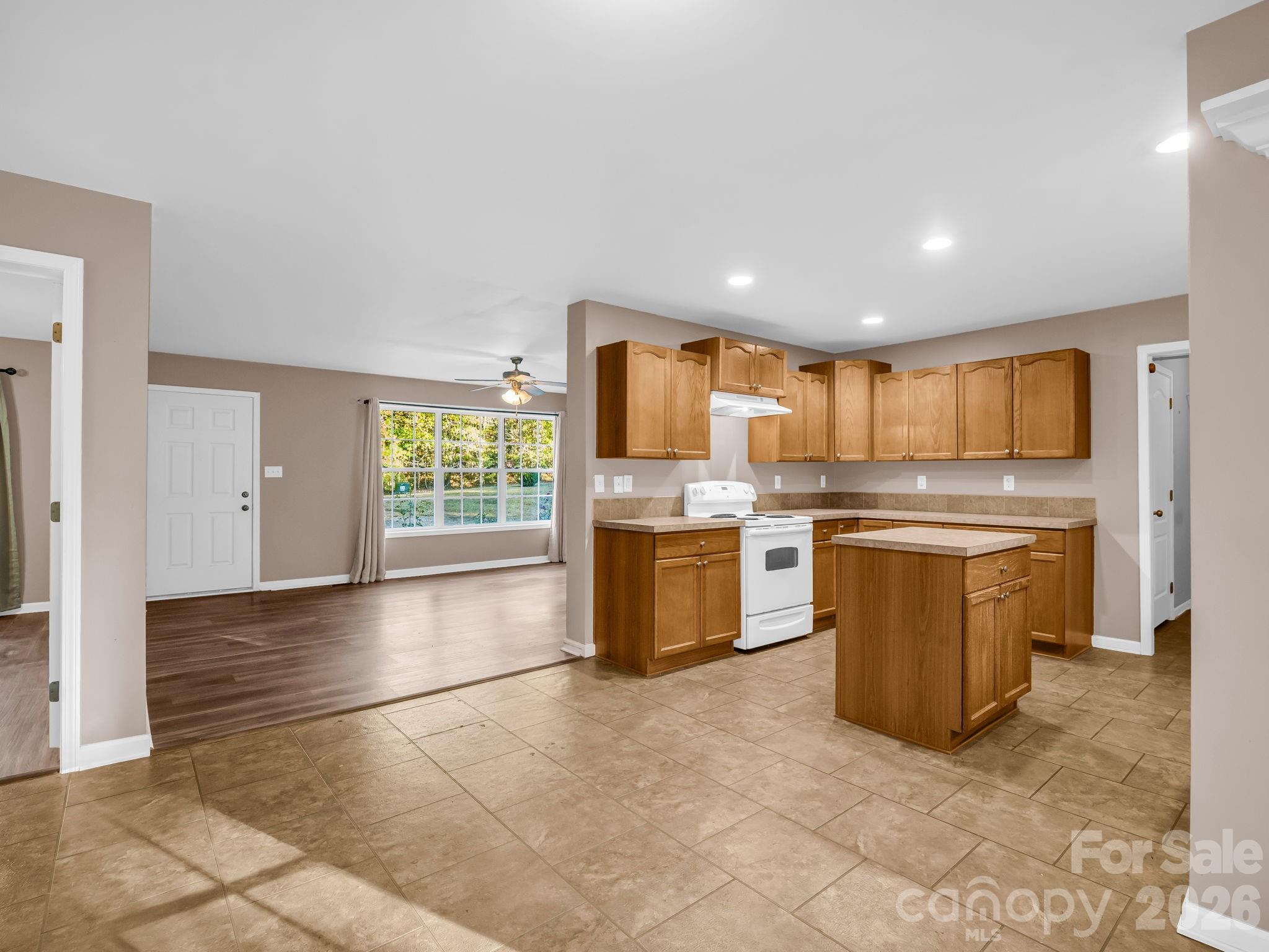 663 Landrum Road Property Photo 11