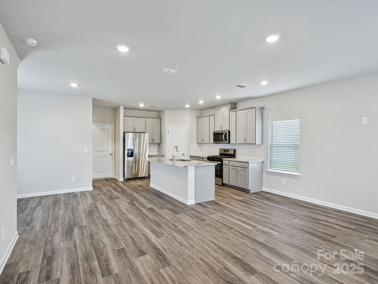 7245 Yardley Street Property Photo 2