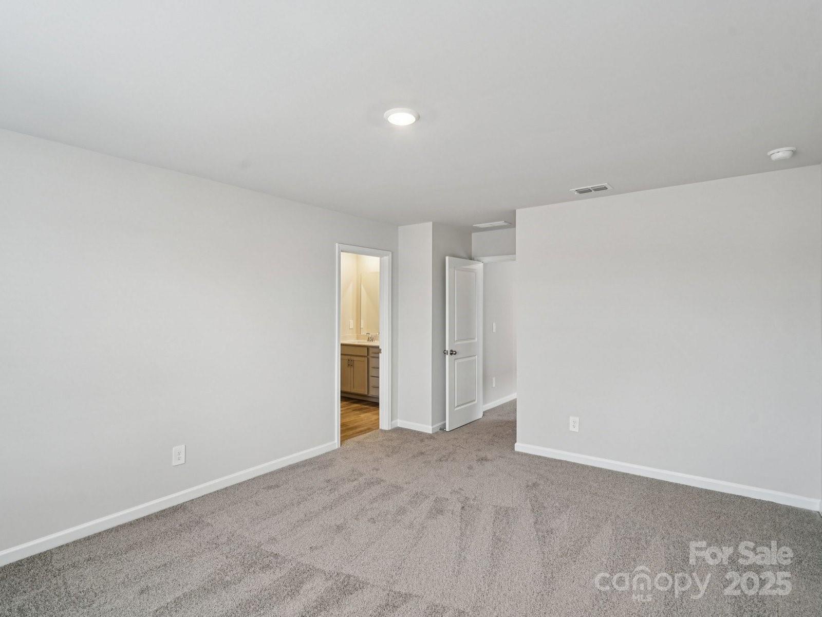 7245 Yardley Street Property Photo 10