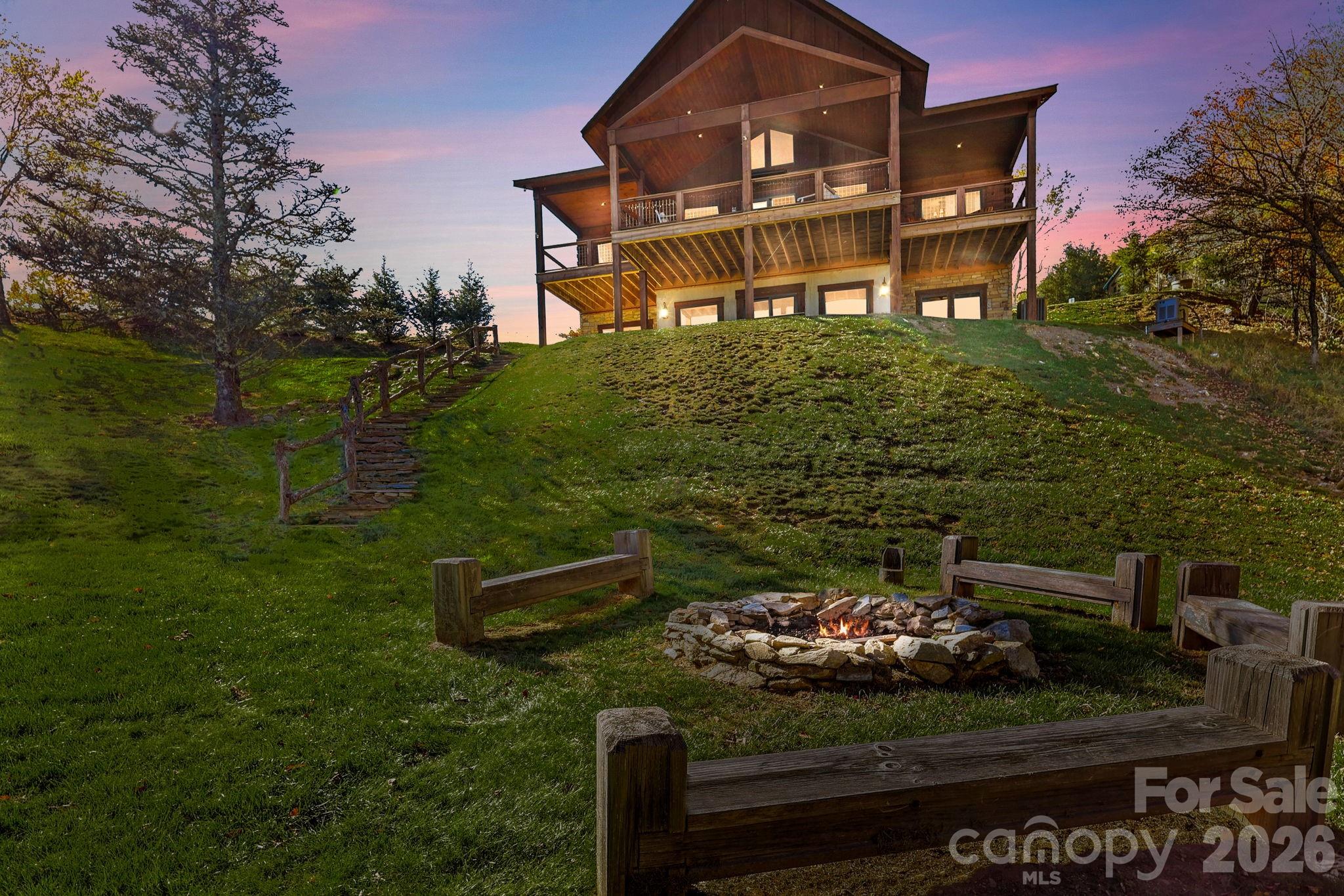584 Grey Fox Ridge Property Photo 4