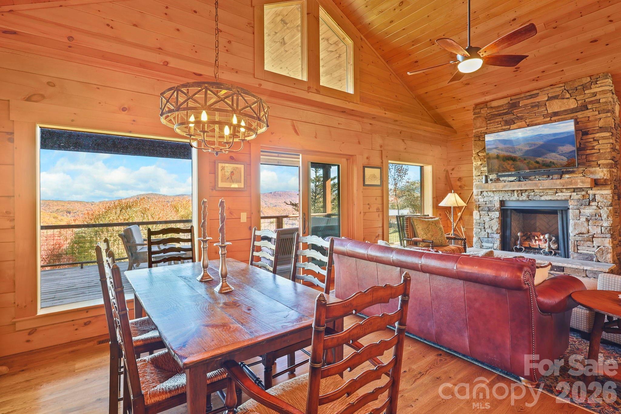 584 Grey Fox Ridge Property Photo 6