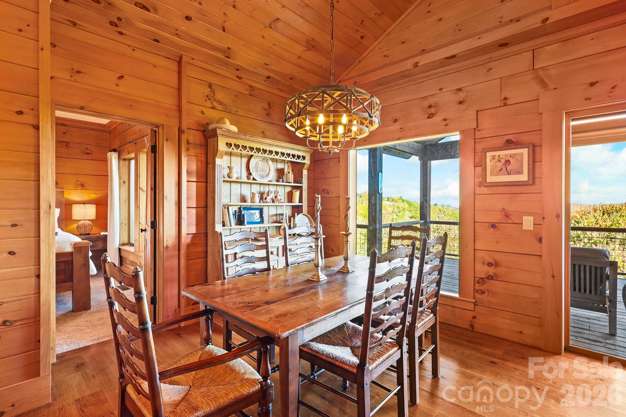 584 Grey Fox Ridge Property Photo 12