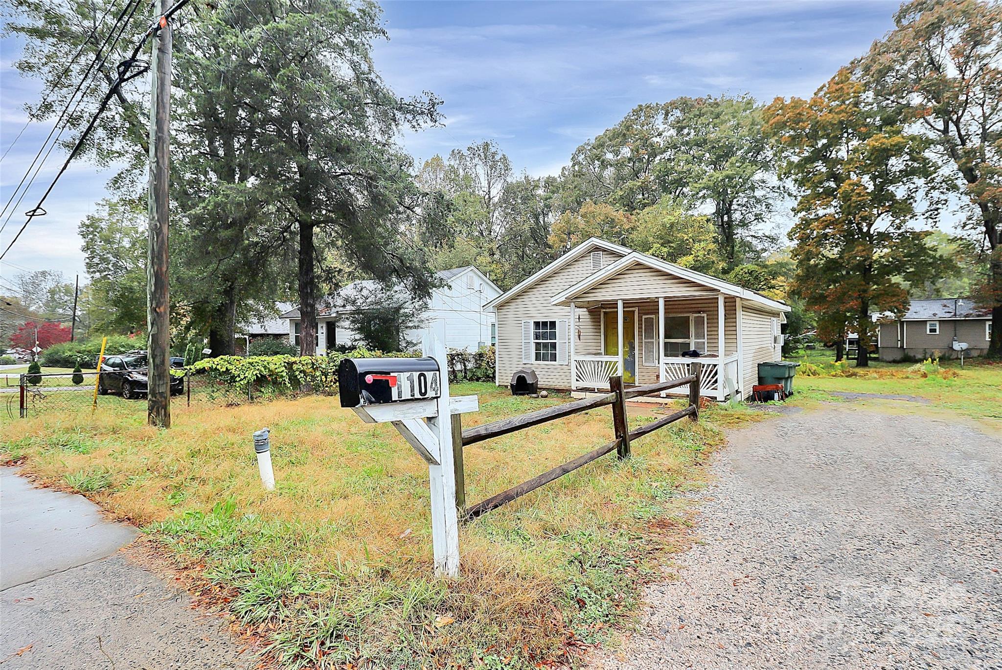 1104 W Davidson Avenue Property Photo 1