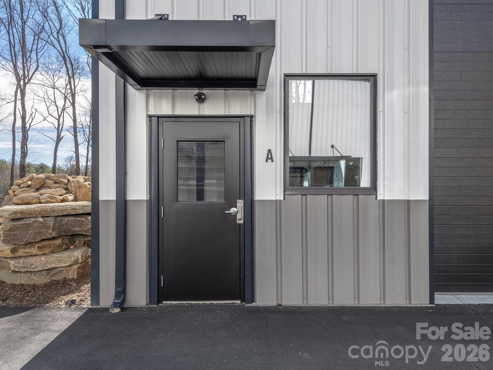 65 Speed Way 4a Property Photo 2