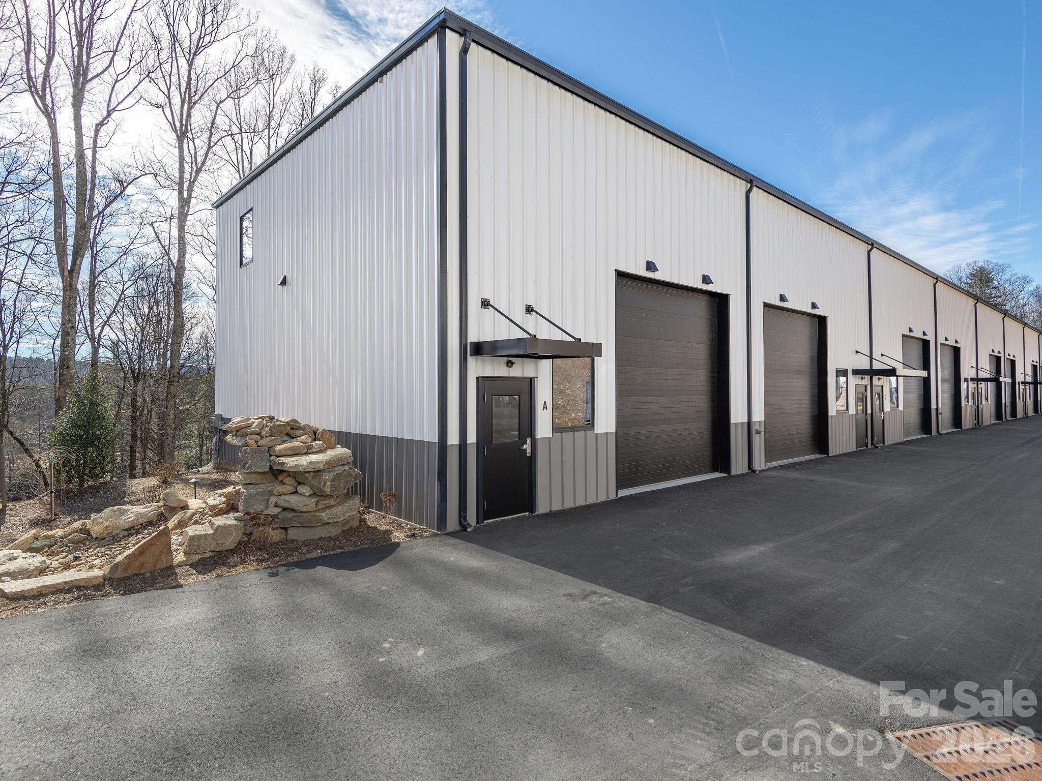 65 Speed Way 4a Property Photo 3